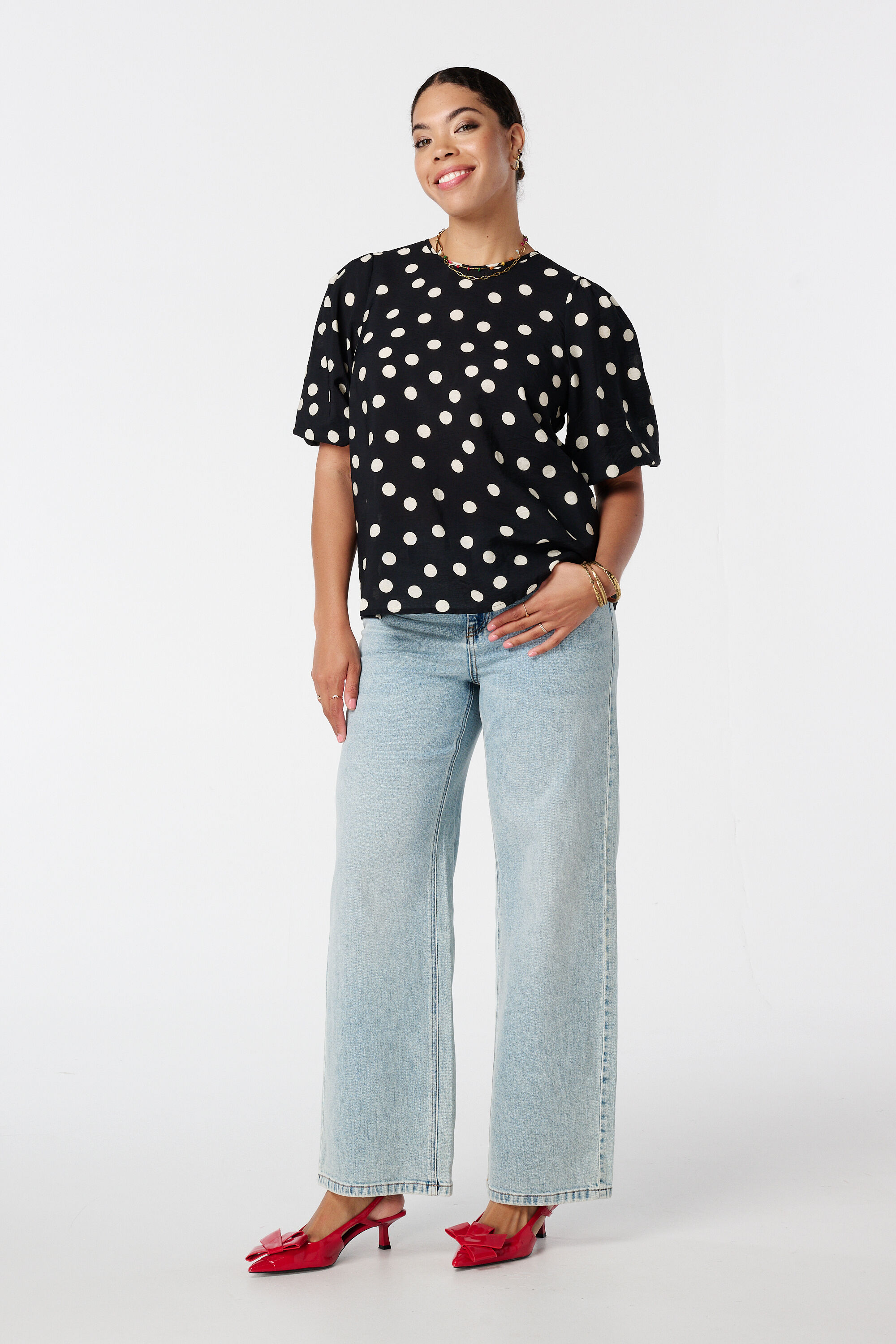 Blusa con lunares image number 5