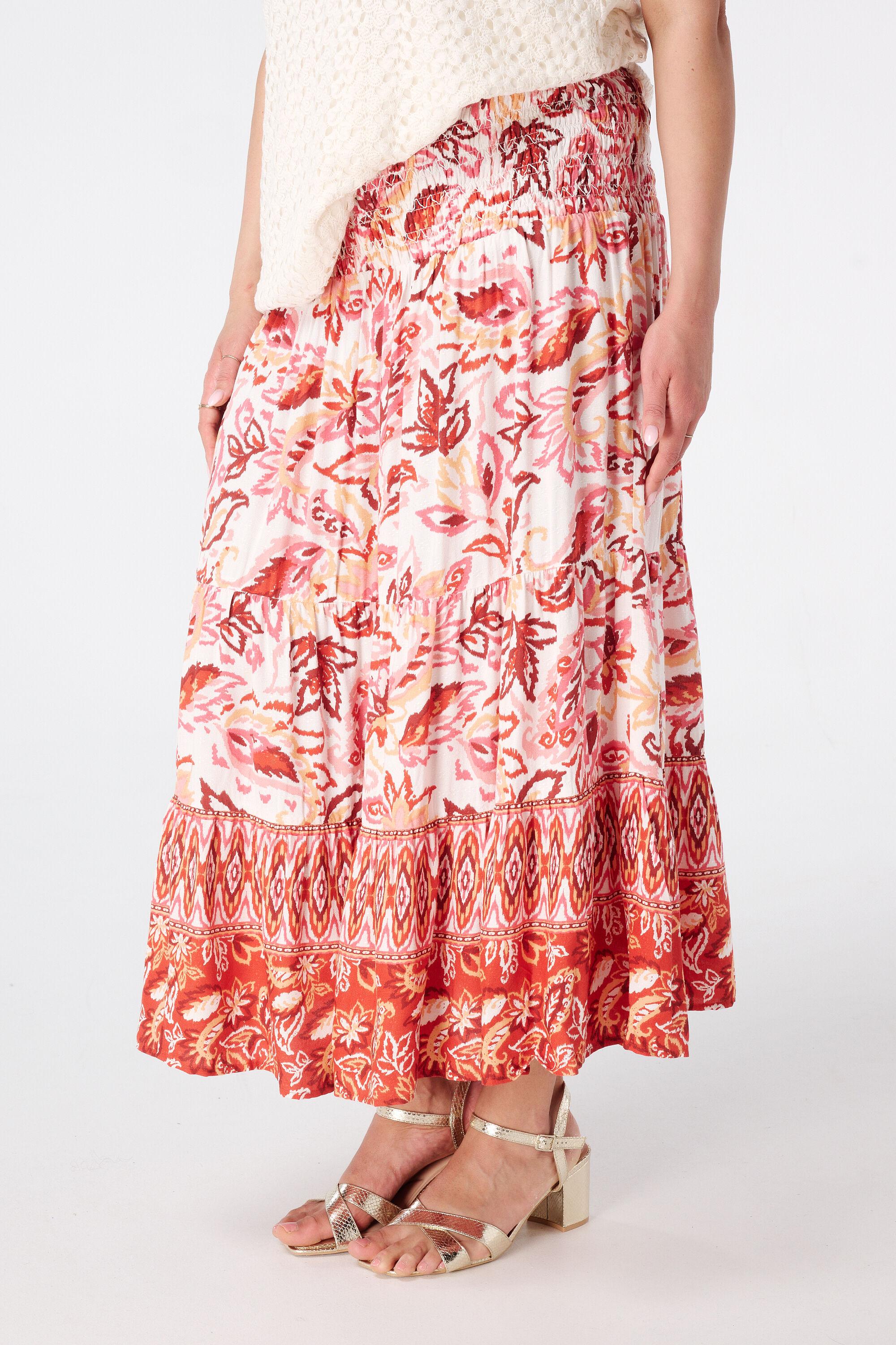 Falda con cintura fruncida image number 5