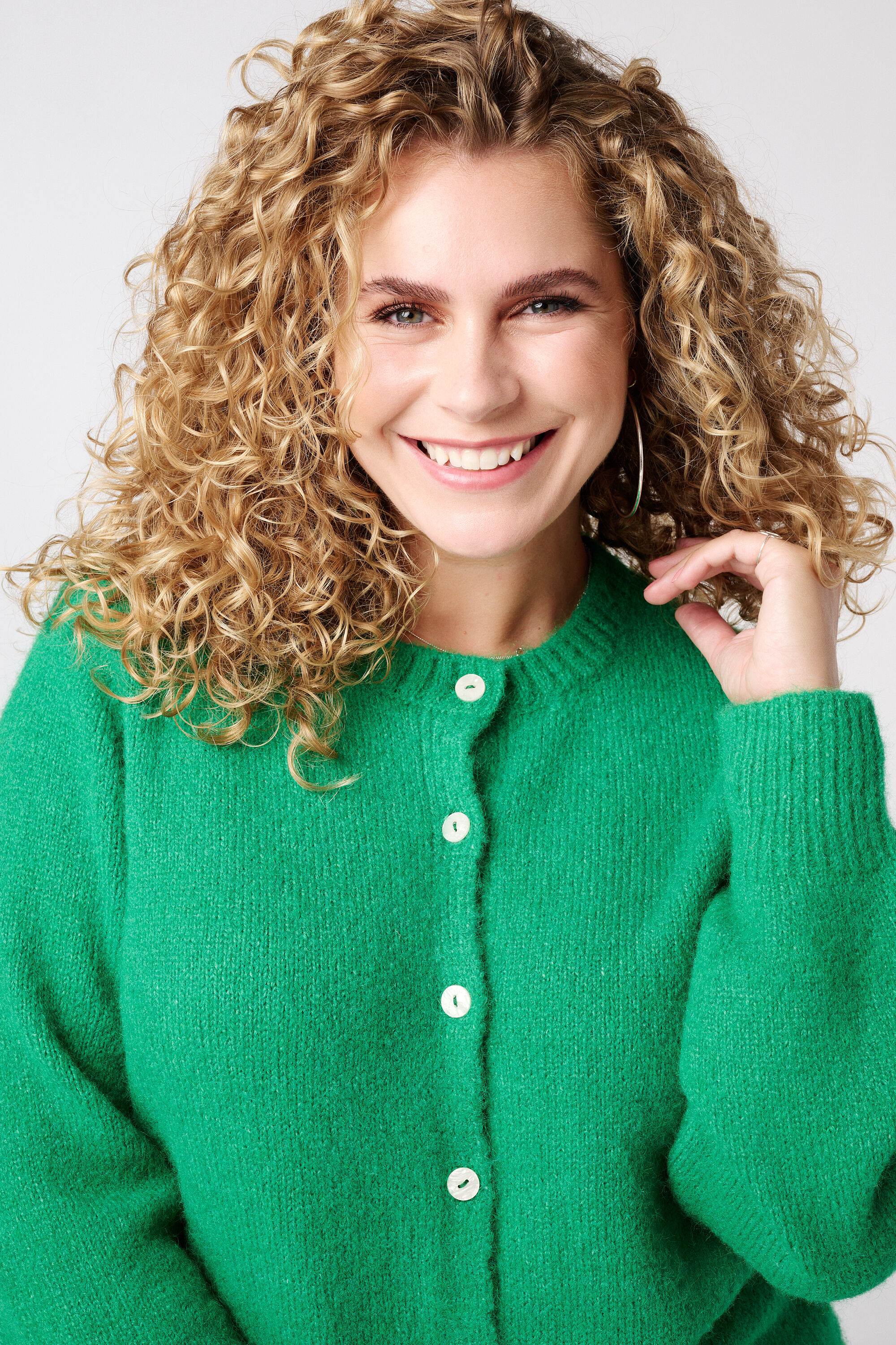 C&aacute;rdigan de punto fino con cierre de botones image number 4