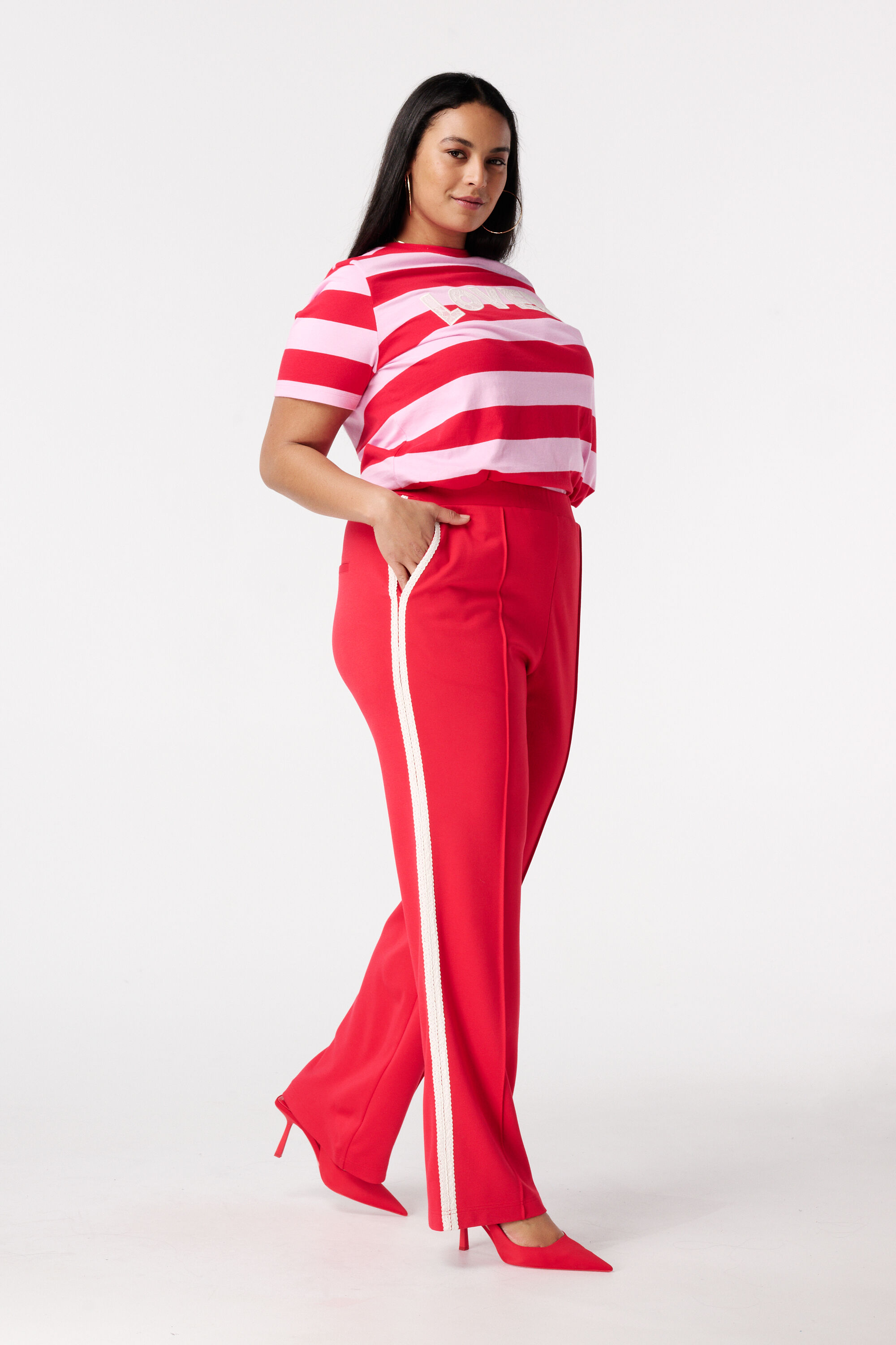 Pantalones con raya lateral