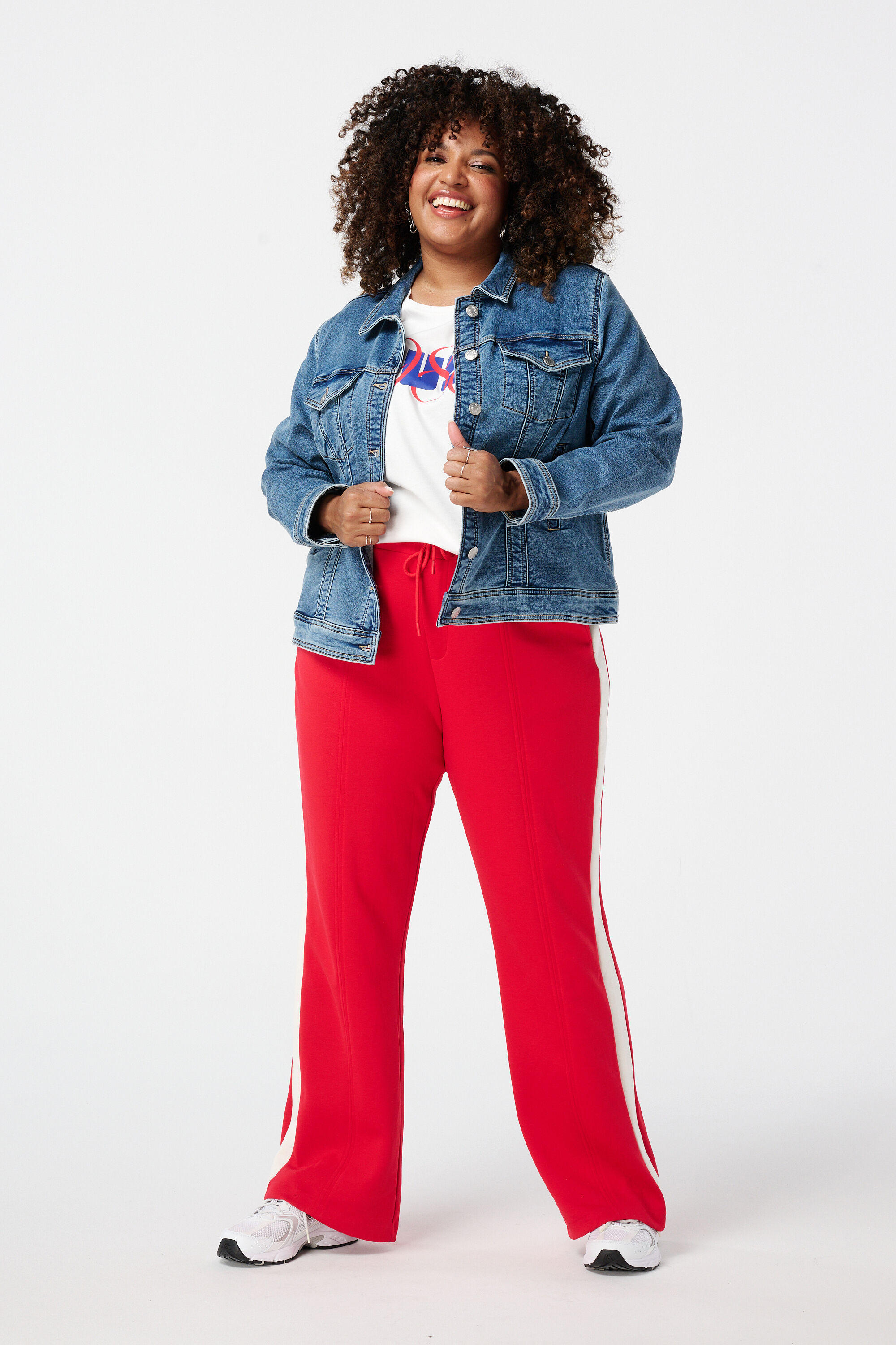 Cazadora vaquera el&aacute;stica image number 5