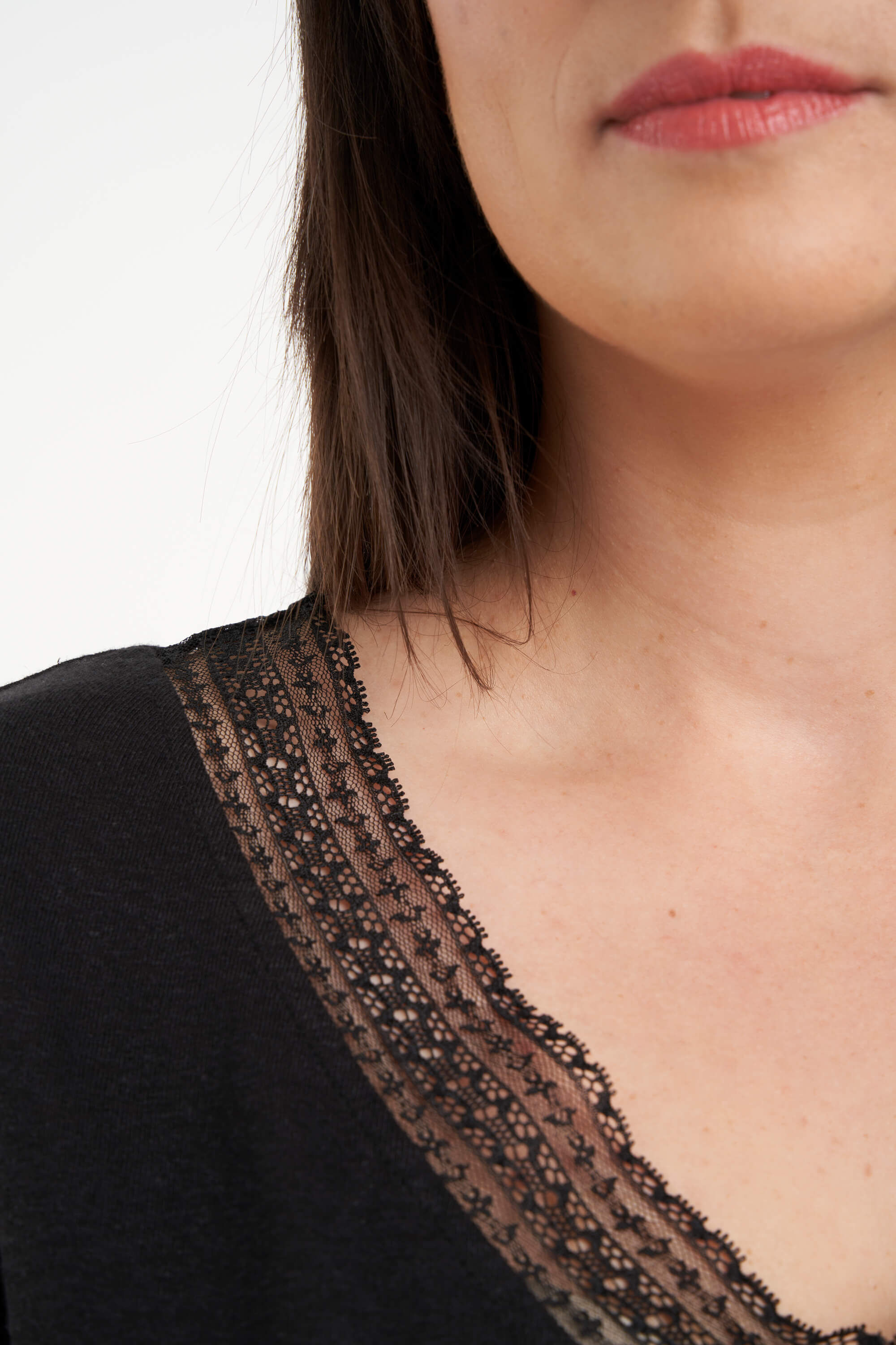 Top con encaje  image number 5