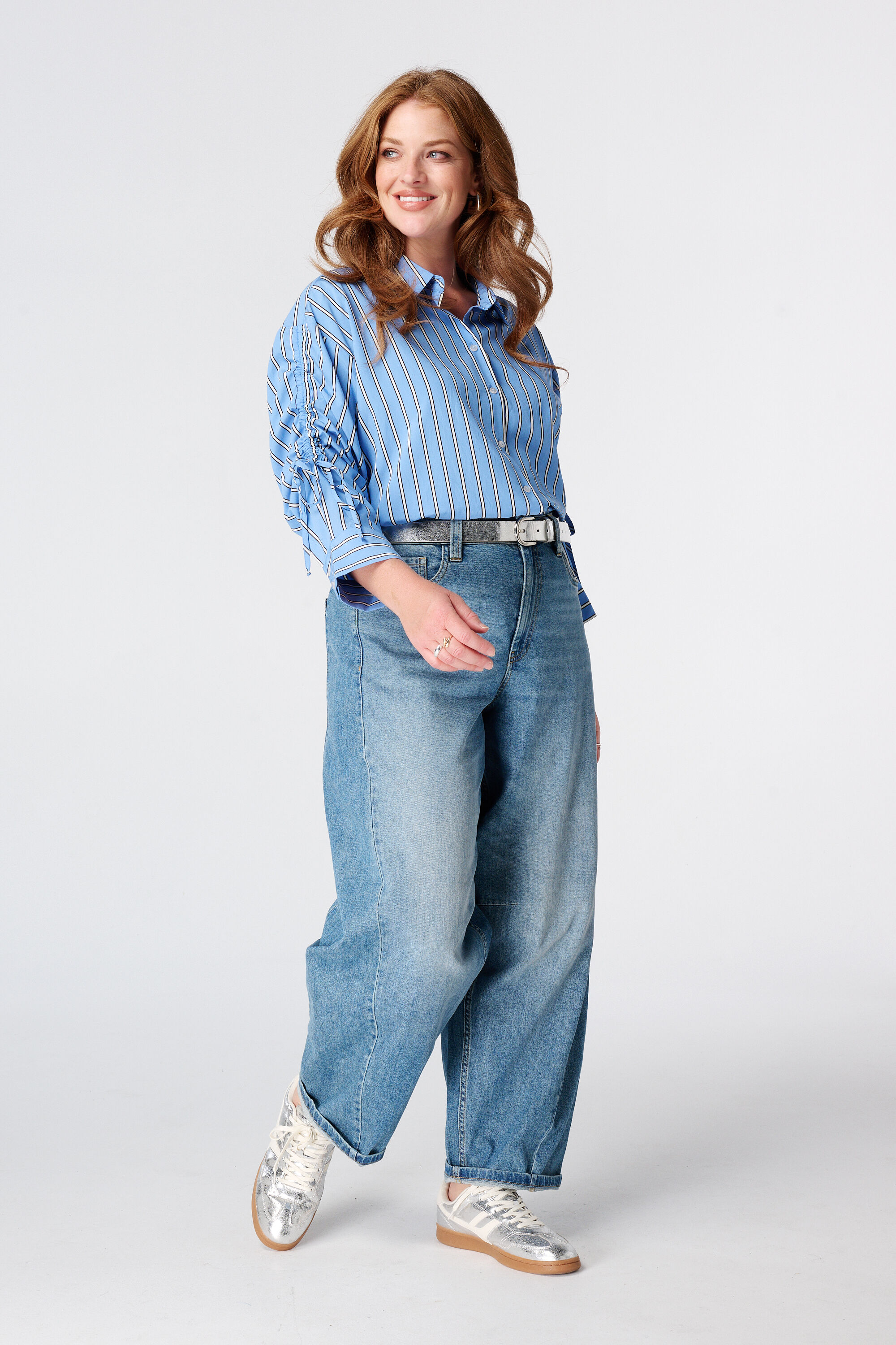 Blusa de rayas con cord&oacute;n ajustable image number 3