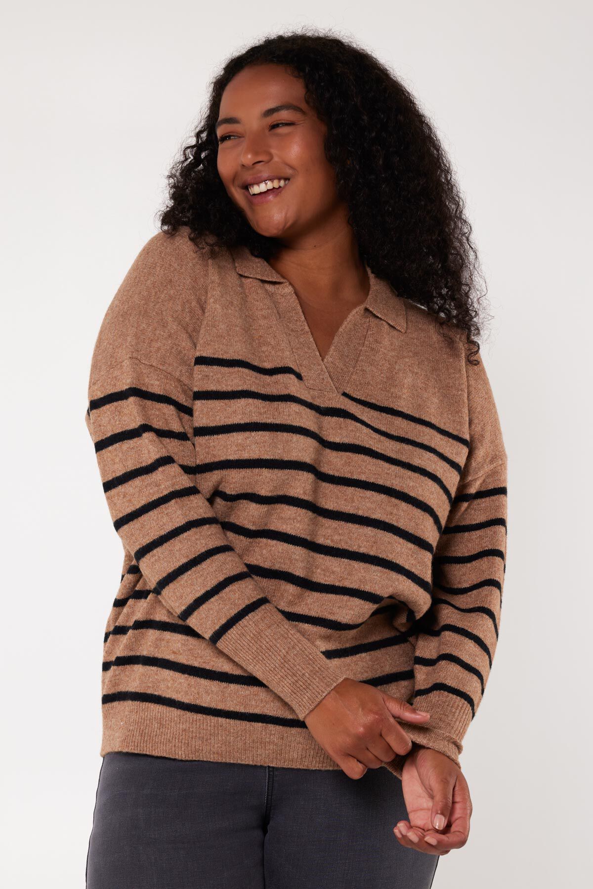 Su&eacute;ter de punto fino con cuello de polo image number 5