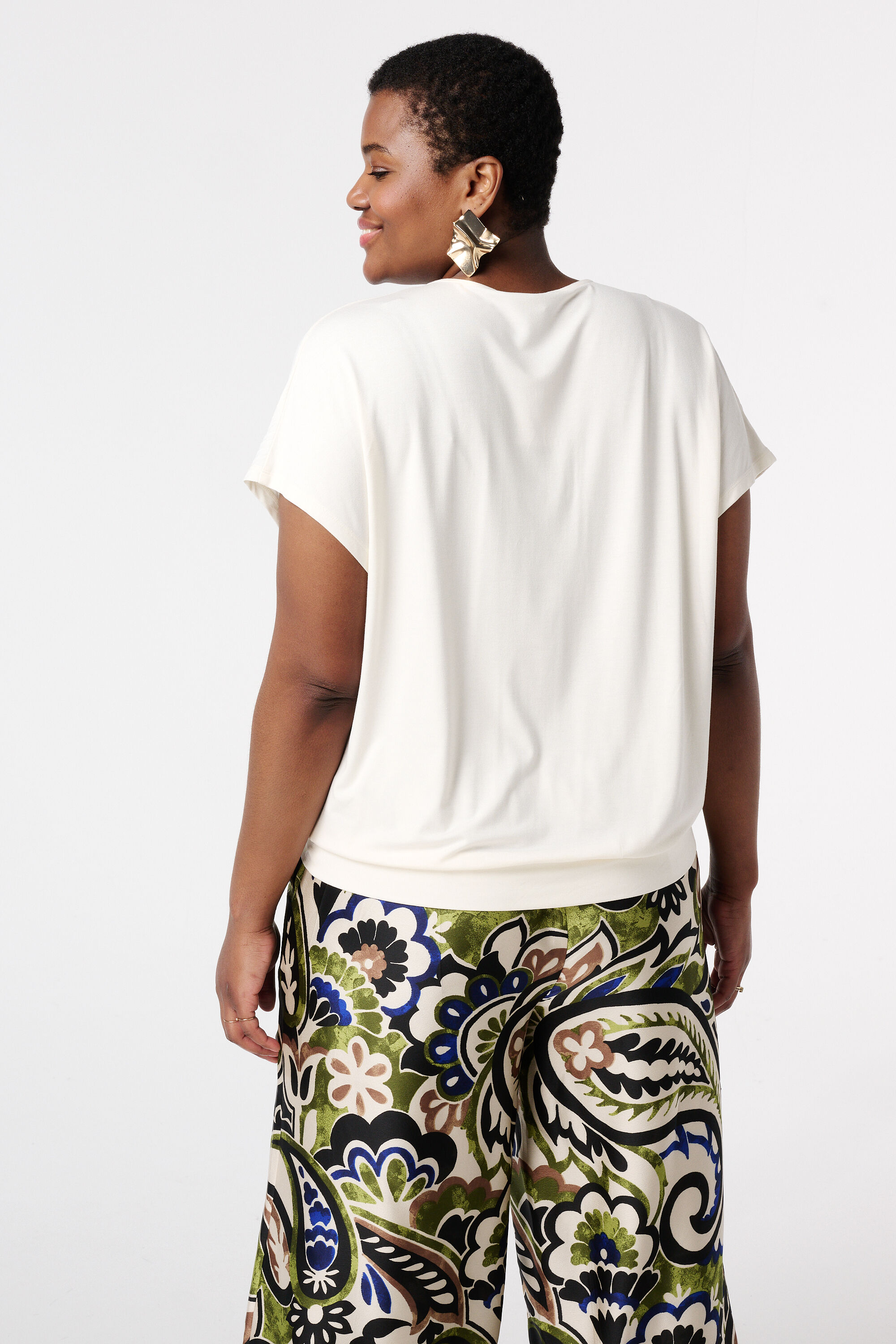 Top con textura y escote en V image number 3