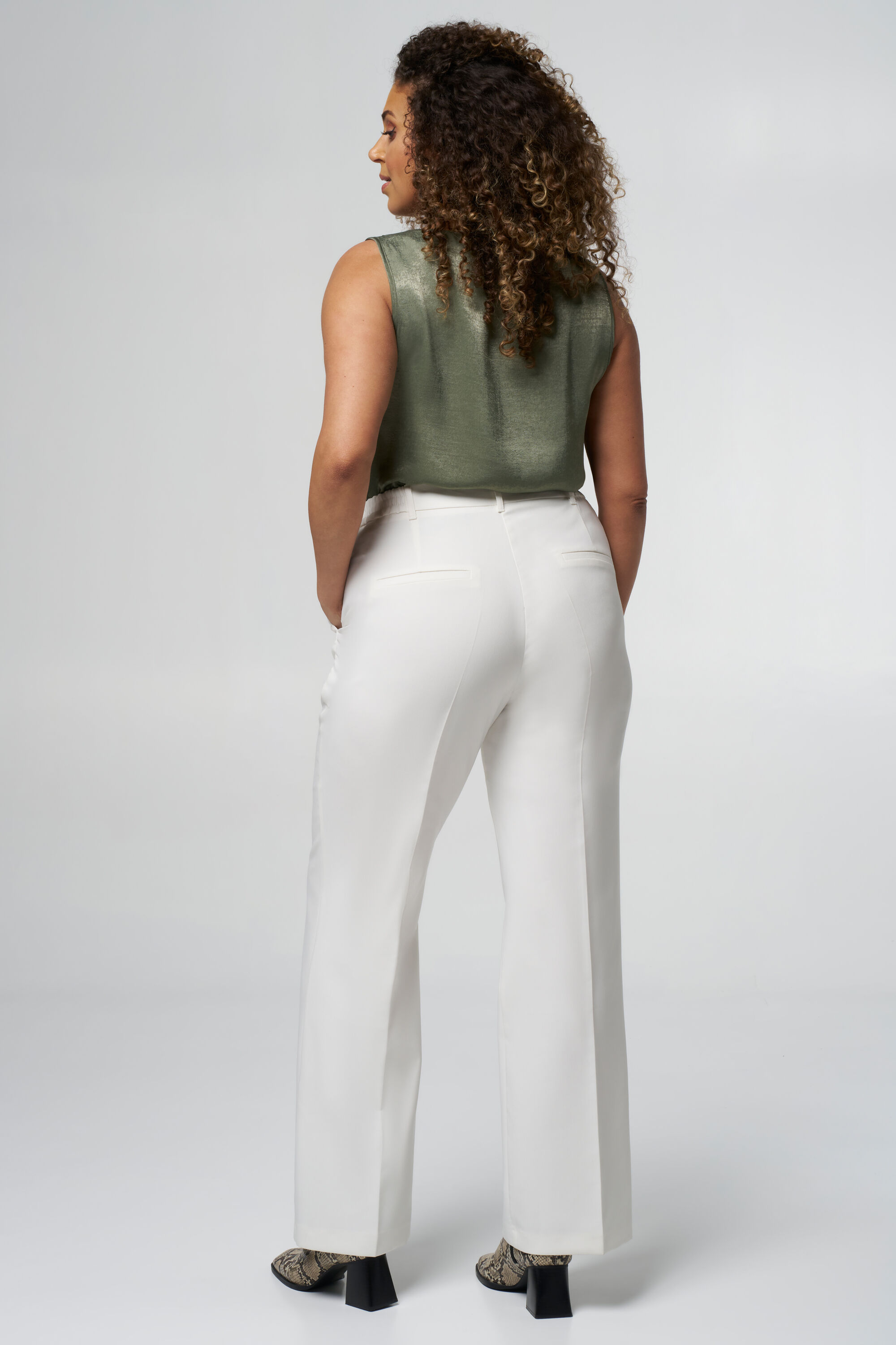 Pantalones de corte recto deals