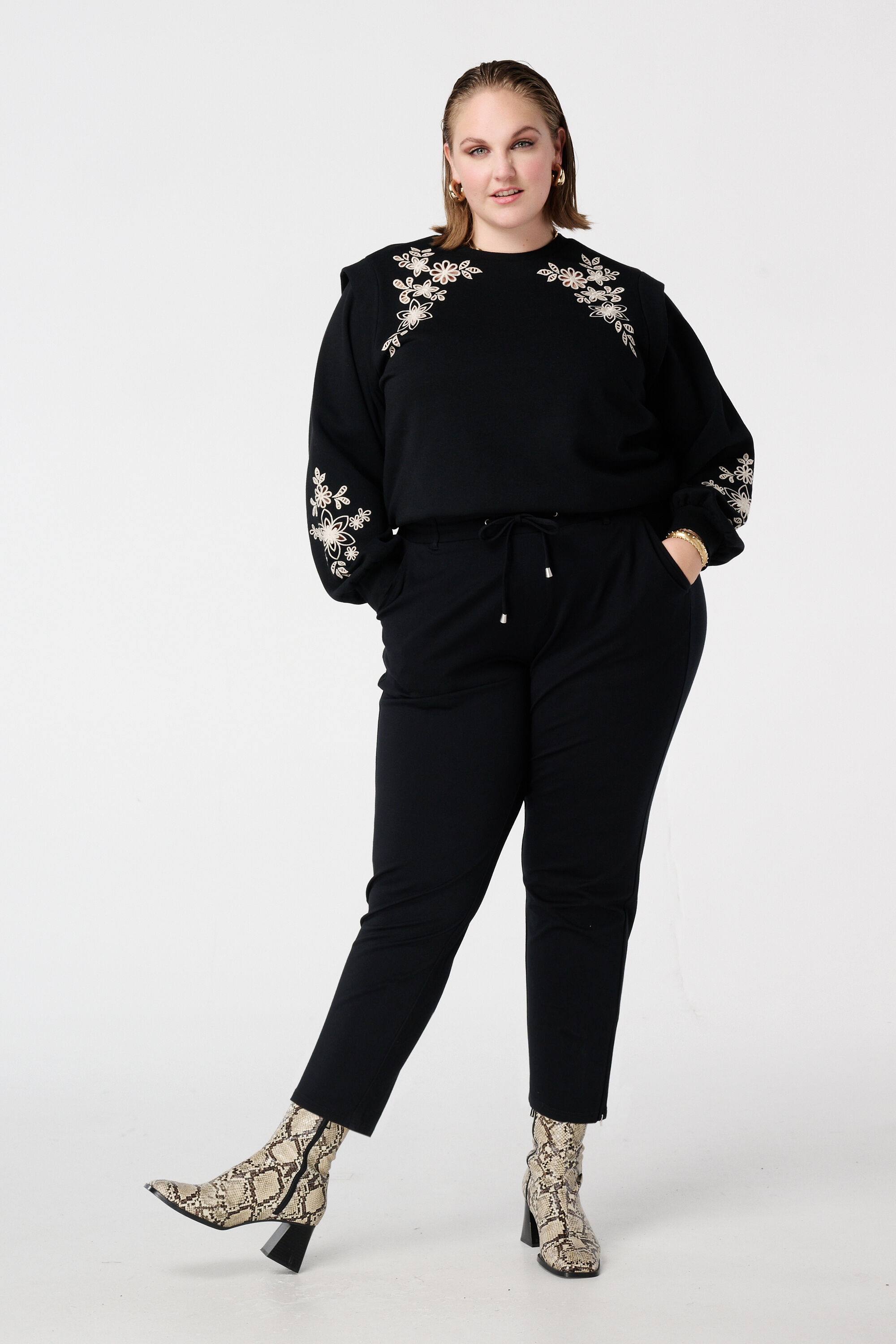 Pantal&oacute;n con cintura el&aacute;stica