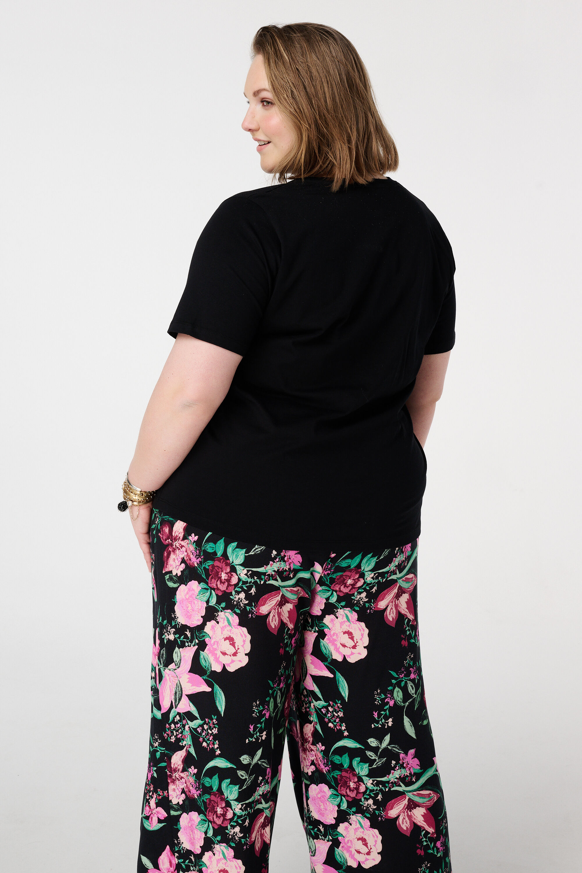 Camiseta con dise&ntilde;o image number 3