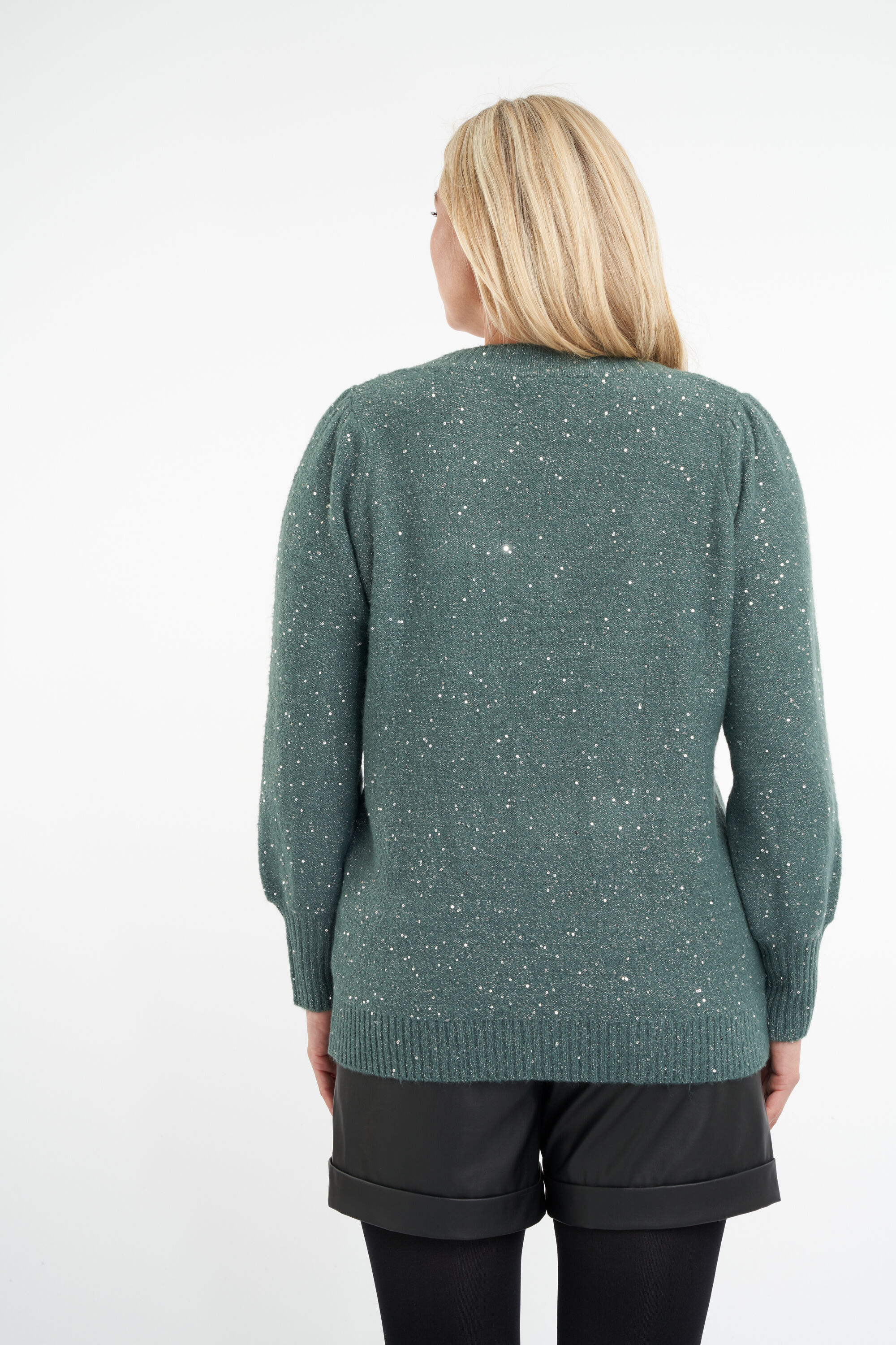 Su&eacute;ter con lentejuelas image number 3