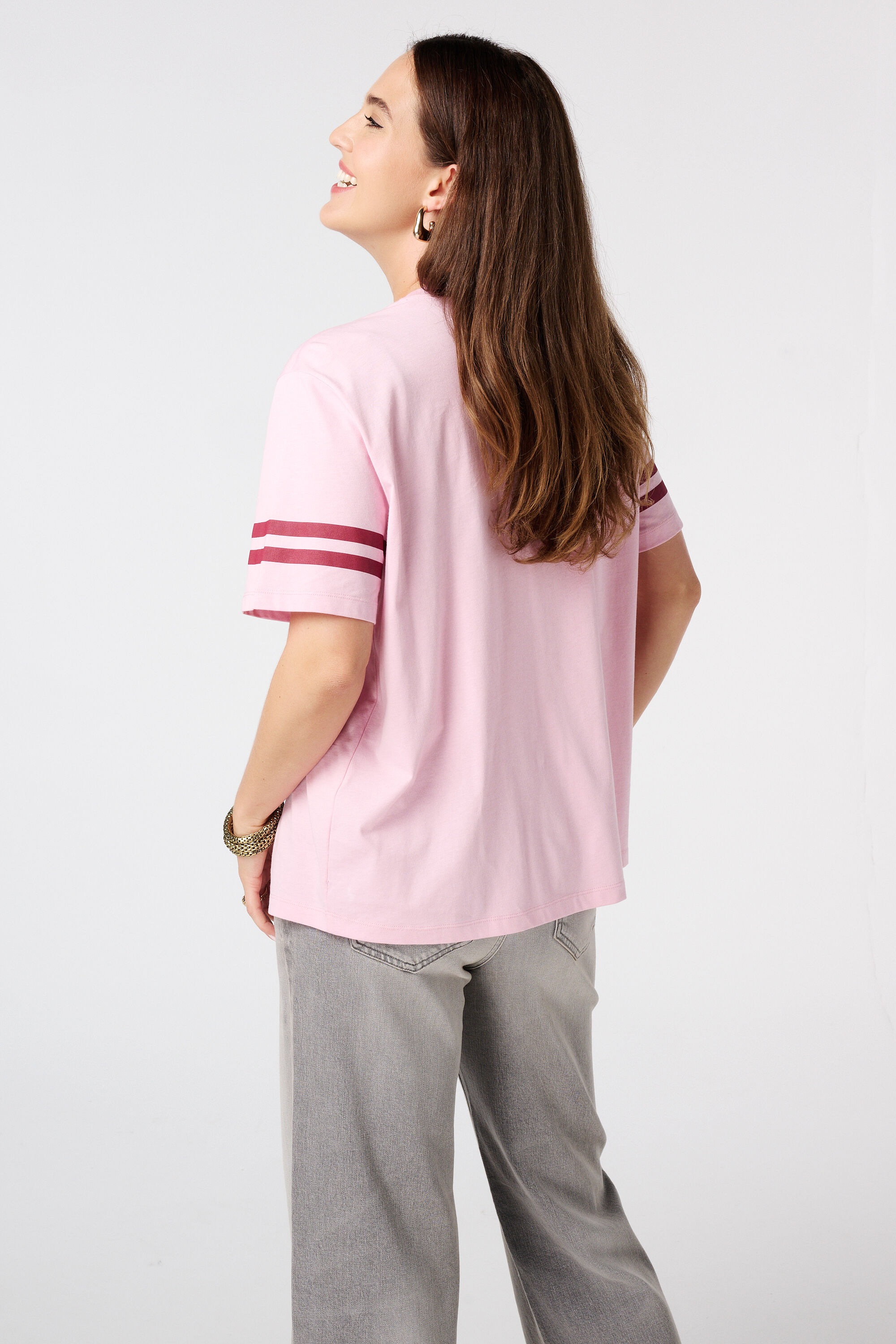 Camiseta con lentejuelas  image number 3