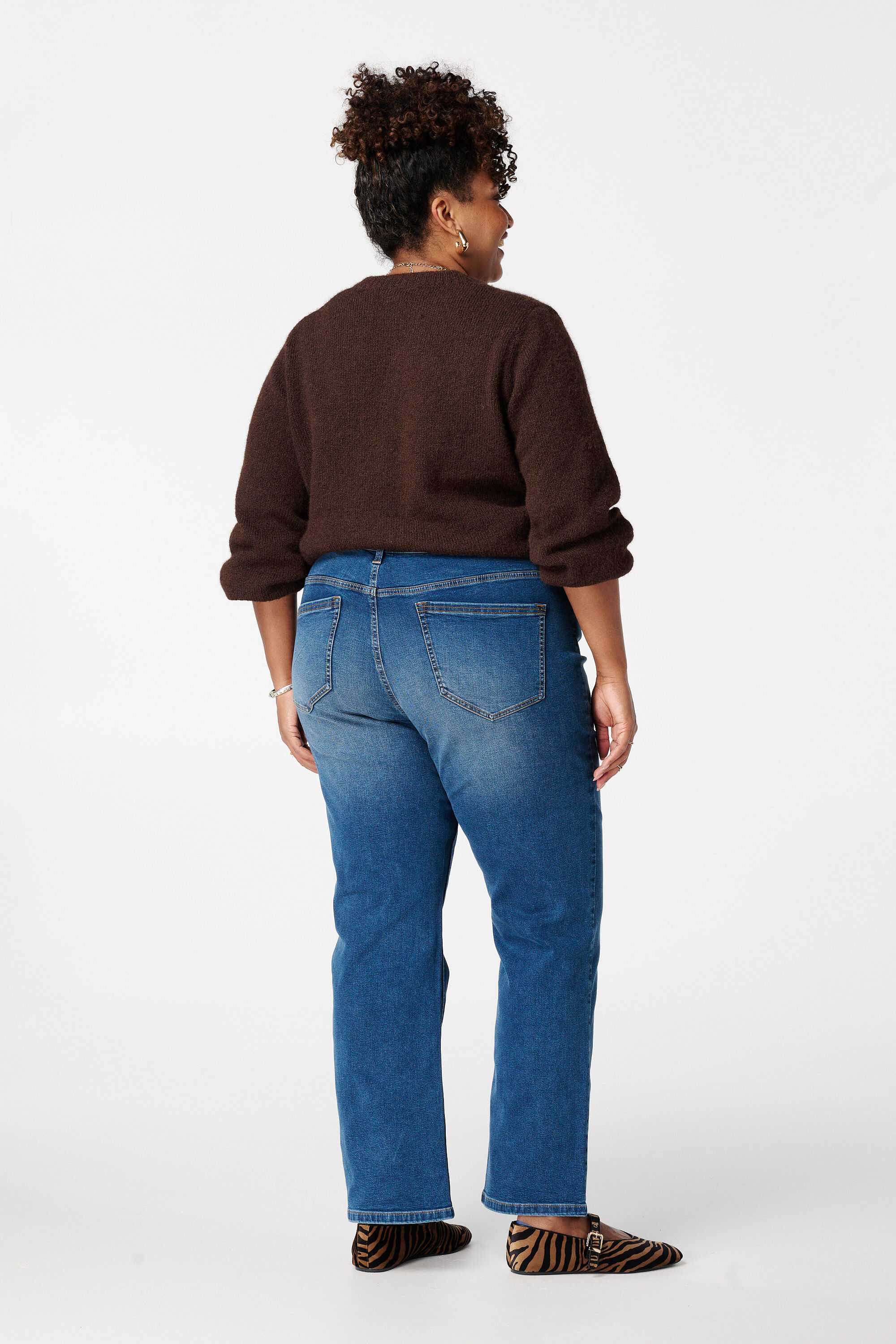 Vaqueros de pierna recta LILY image number 3