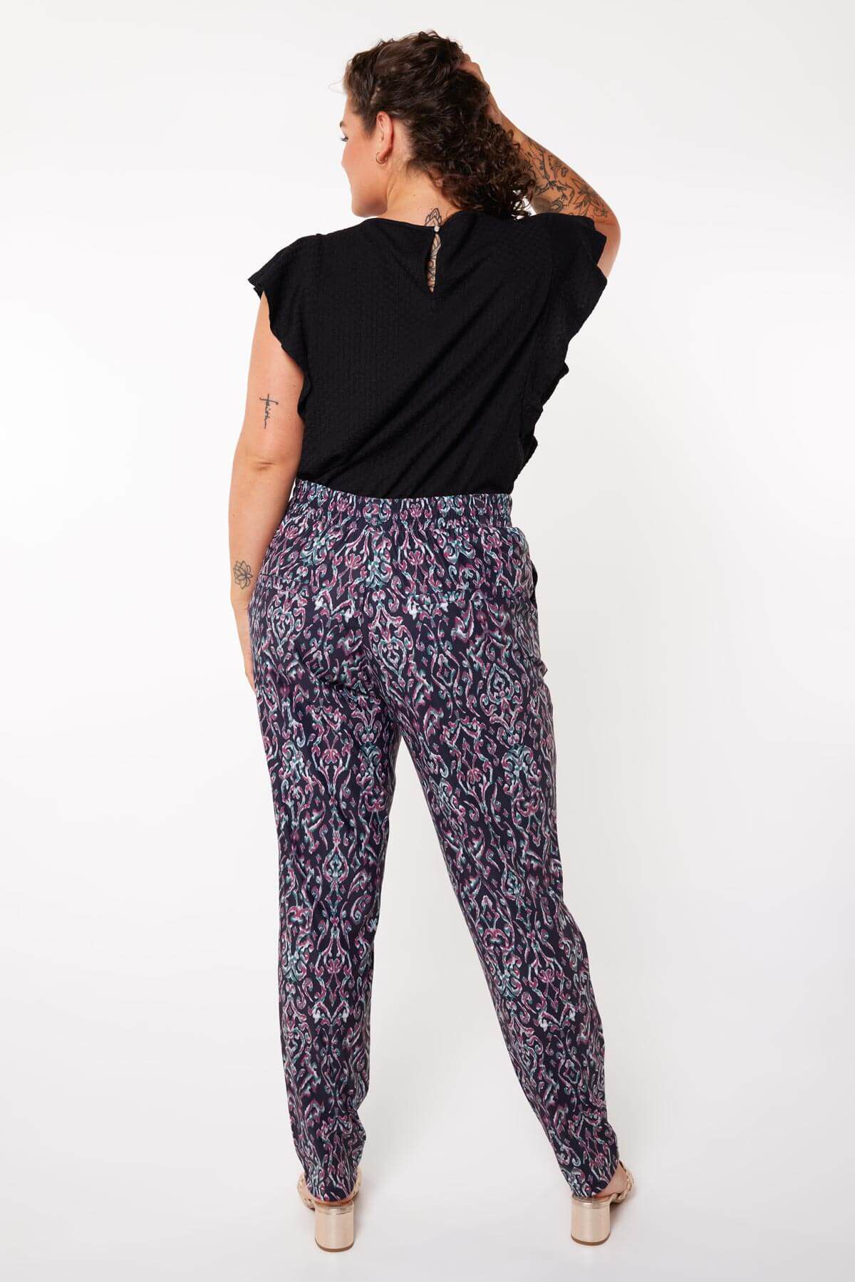 Pantalones con tejido travel image number 4