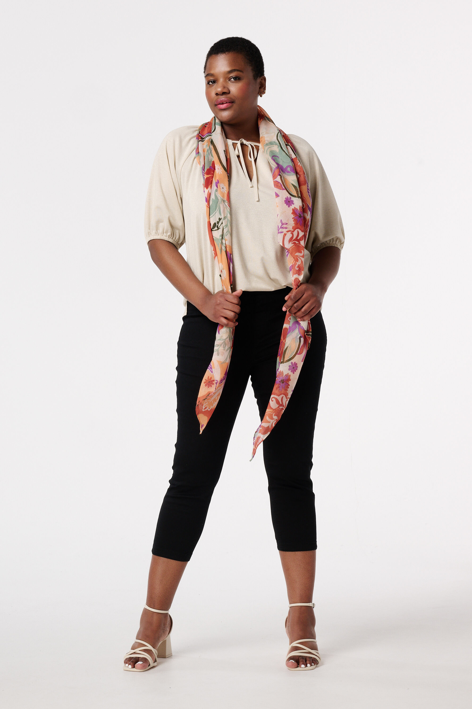 Top con detalles de purpurina image number 4