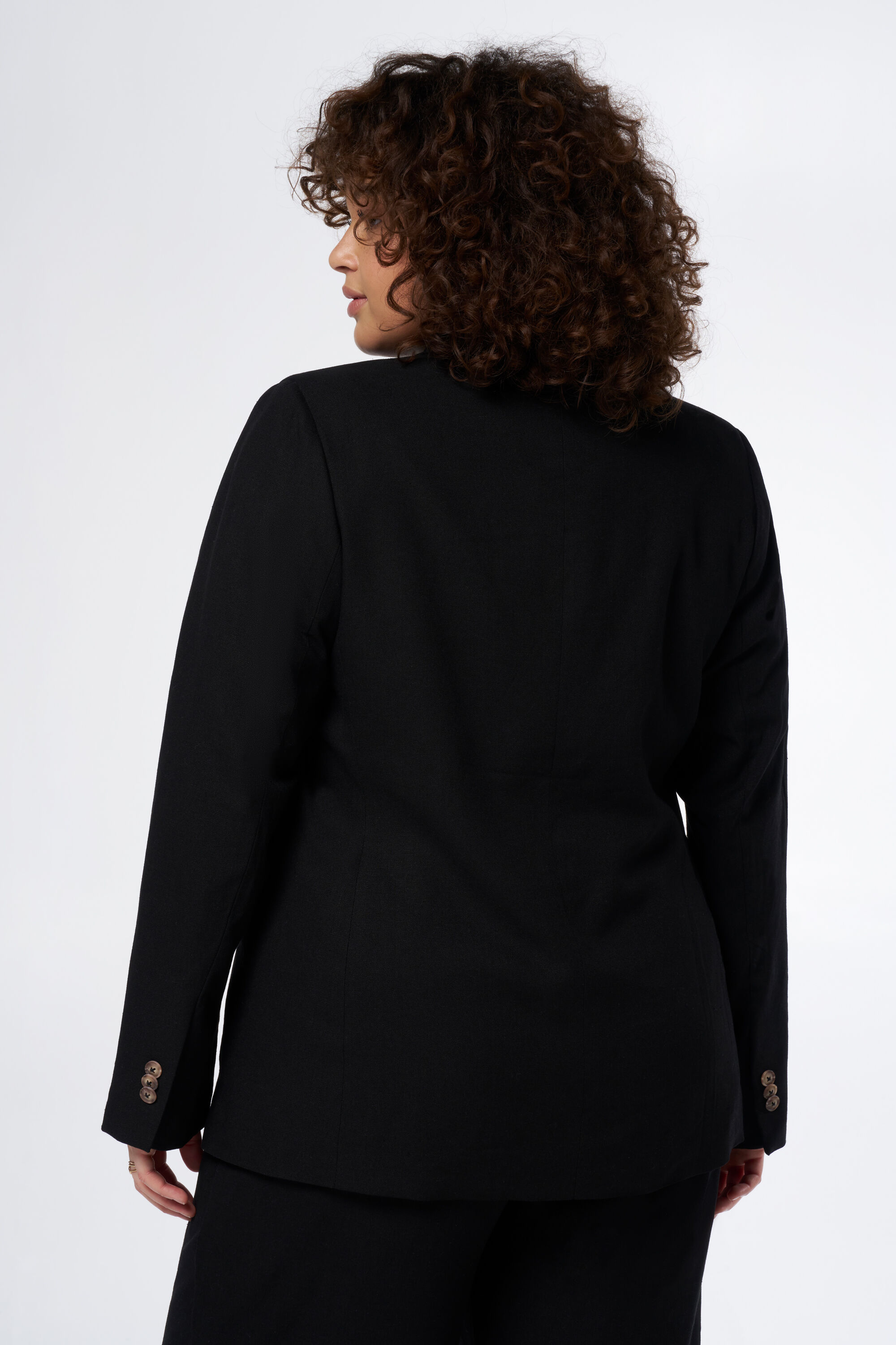 Blazer de lino de corte recto image number 3