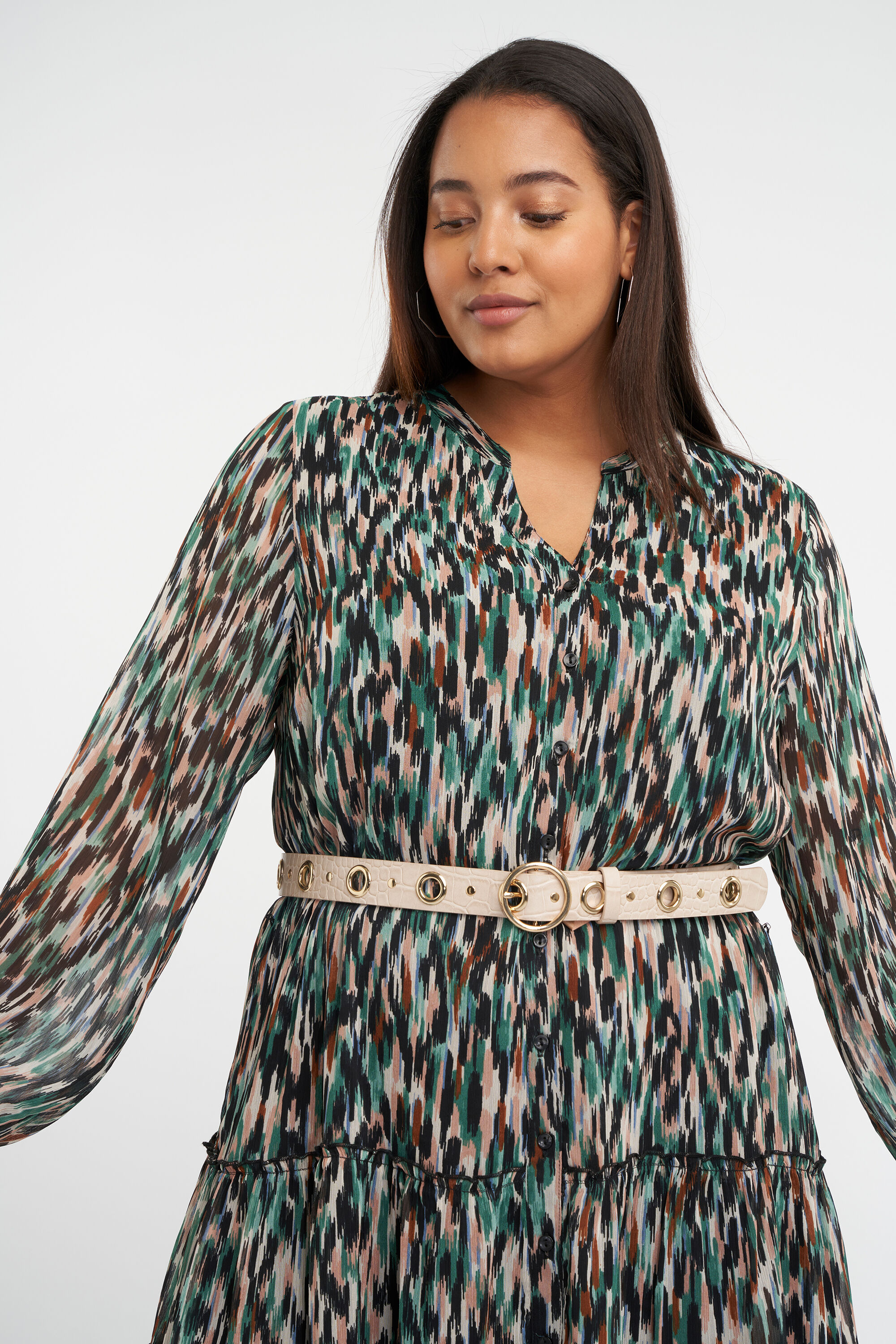 Cintur&oacute;n con ojales image number 2