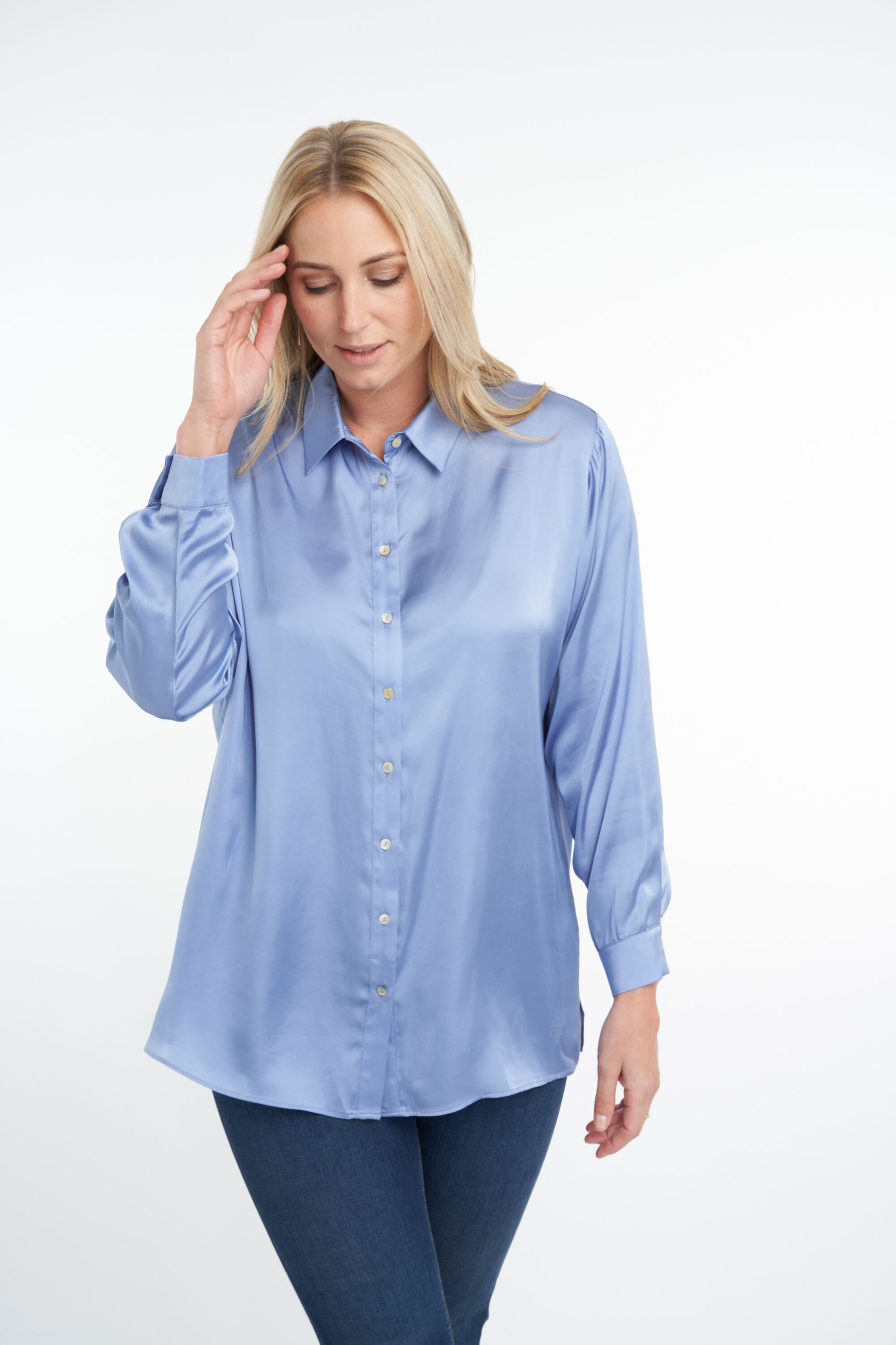 Blusa de sat&eacute;n  image number 6