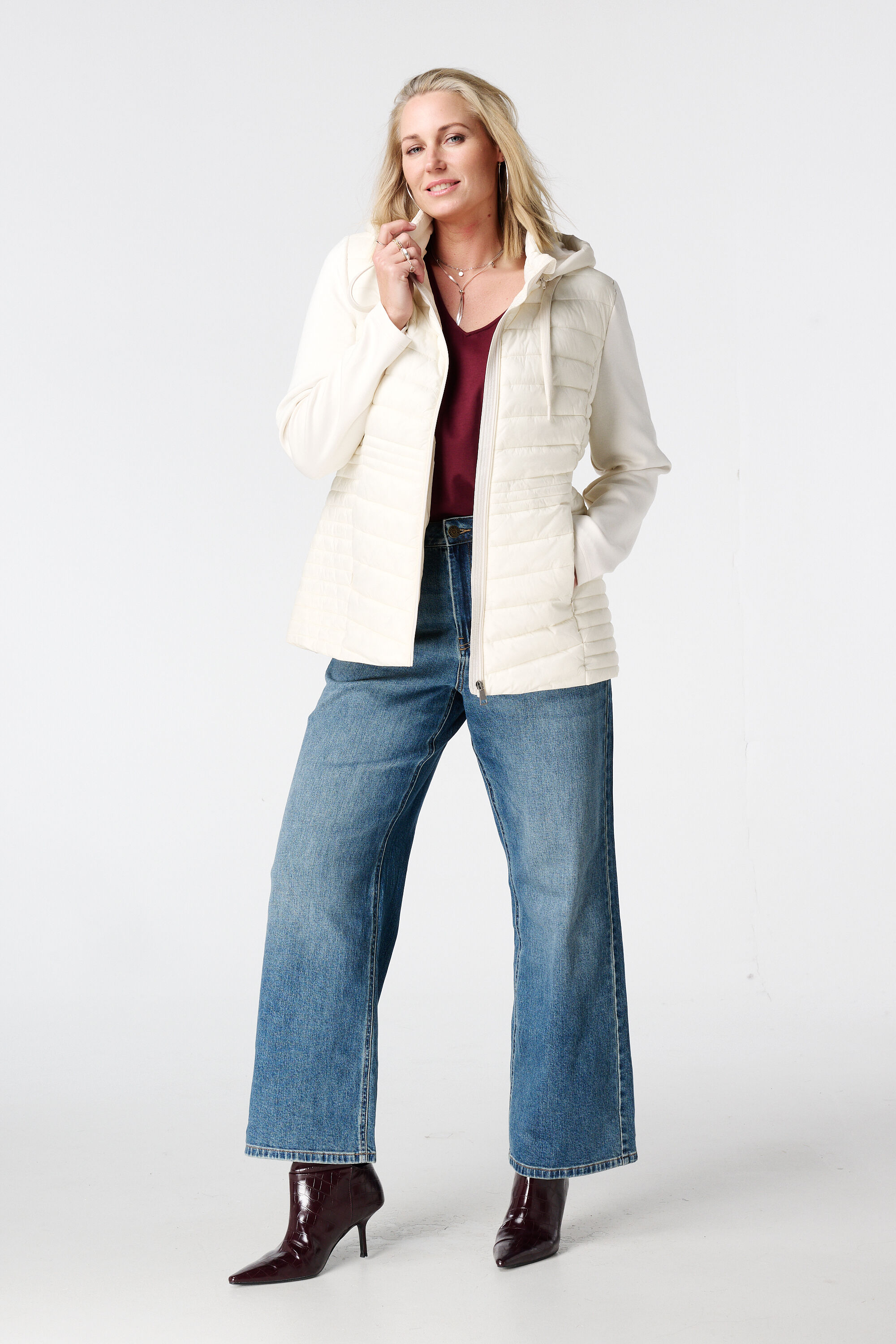 Chaqueta acolchada con mangas de tela image number 5