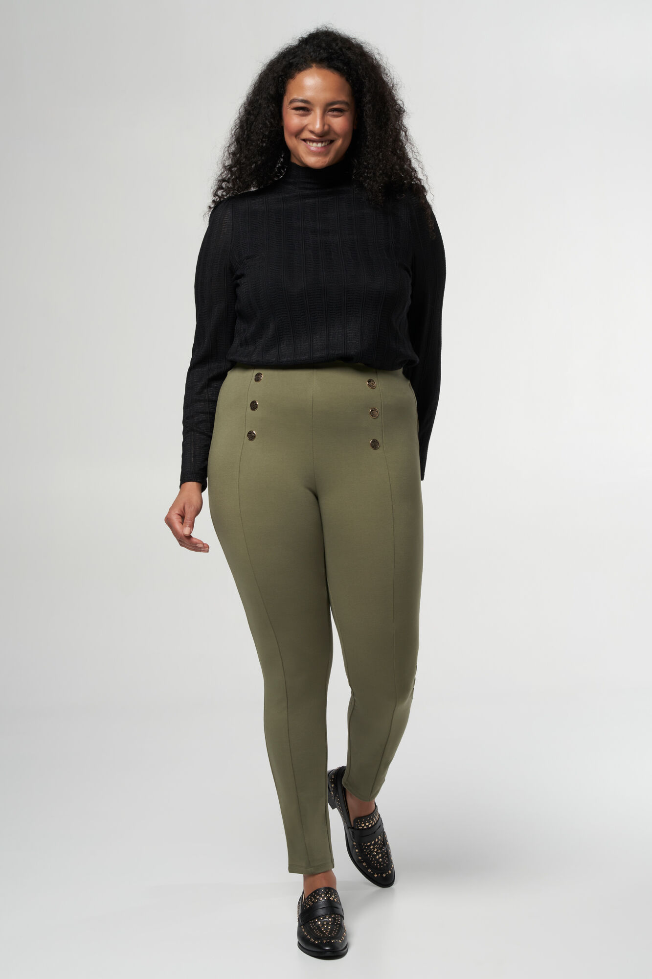 Treggings con botones dorados image number 6