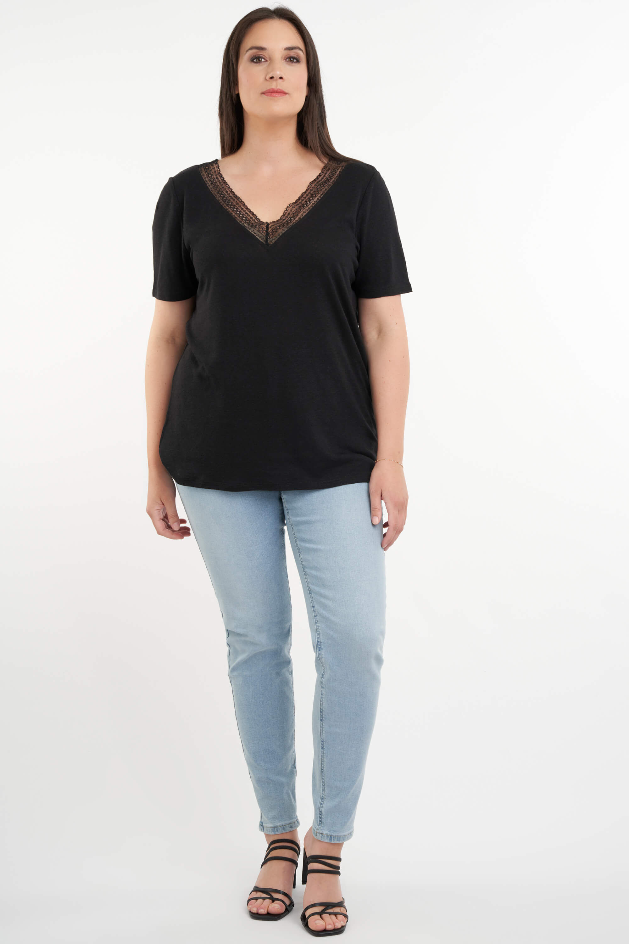 Top con encaje  image number 6