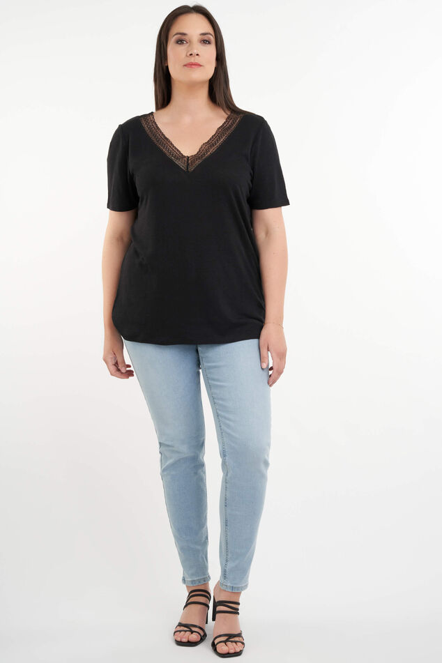 Top con encaje  image number 6