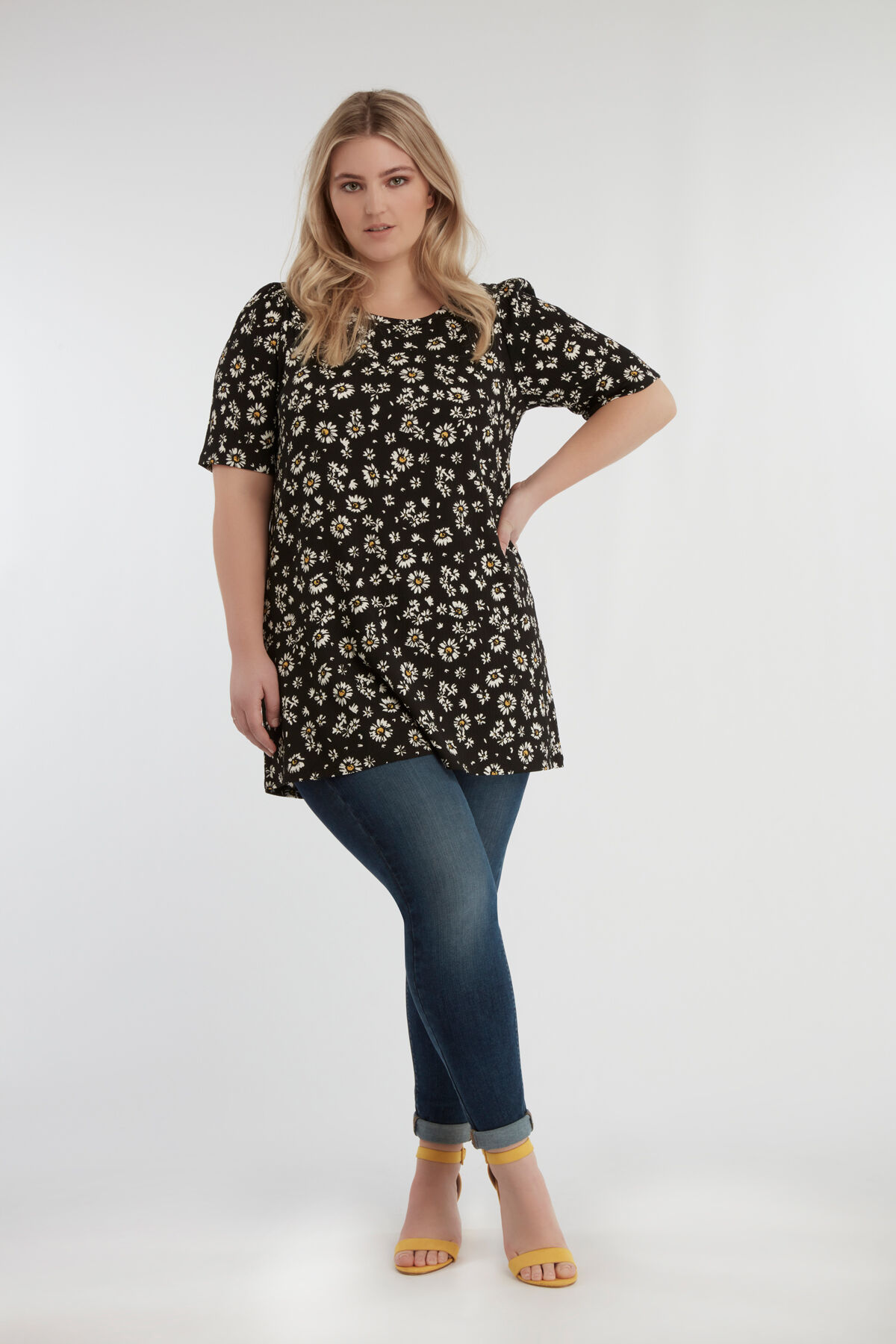 Camiseta larga estampada image number 5