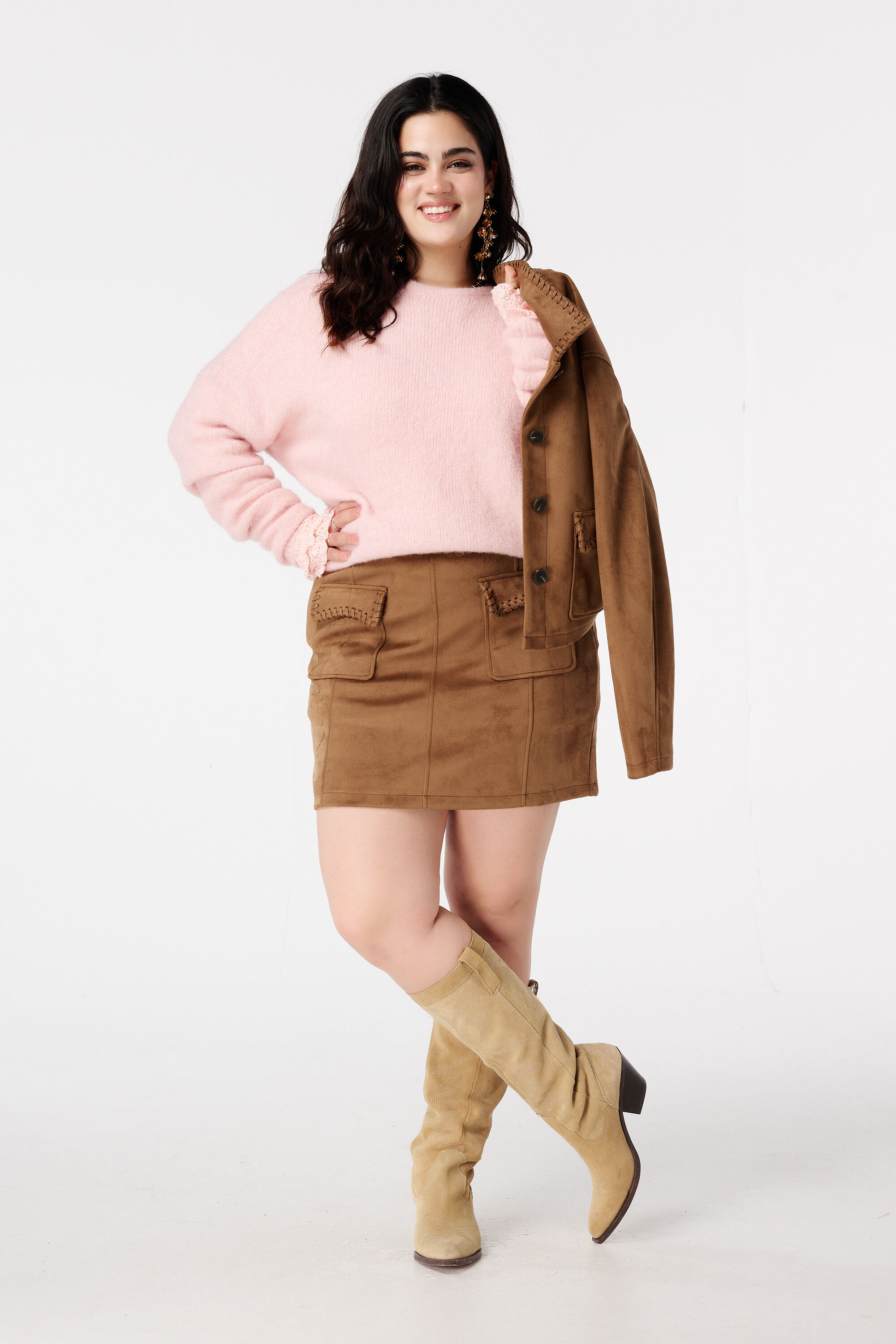 Falda efecto ante con pespuntes decorativos