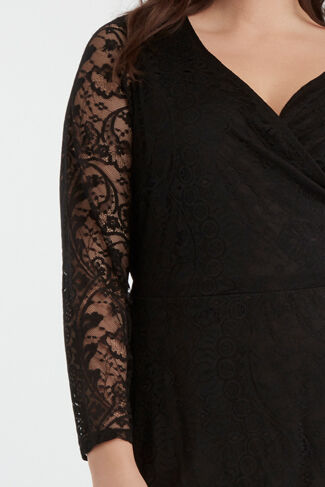 Vestido cruzado de encaje image number 5