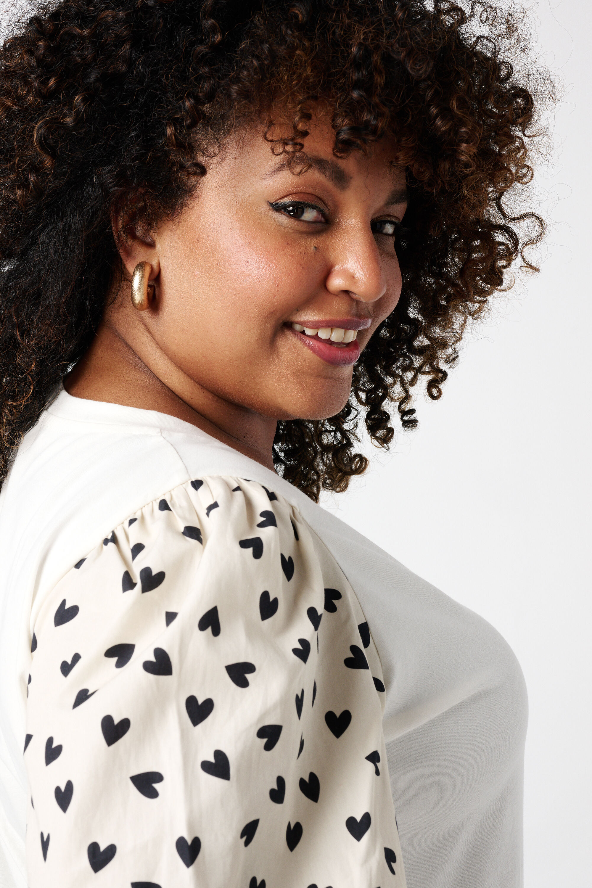 Camiseta con mangas abullonadas image number 4