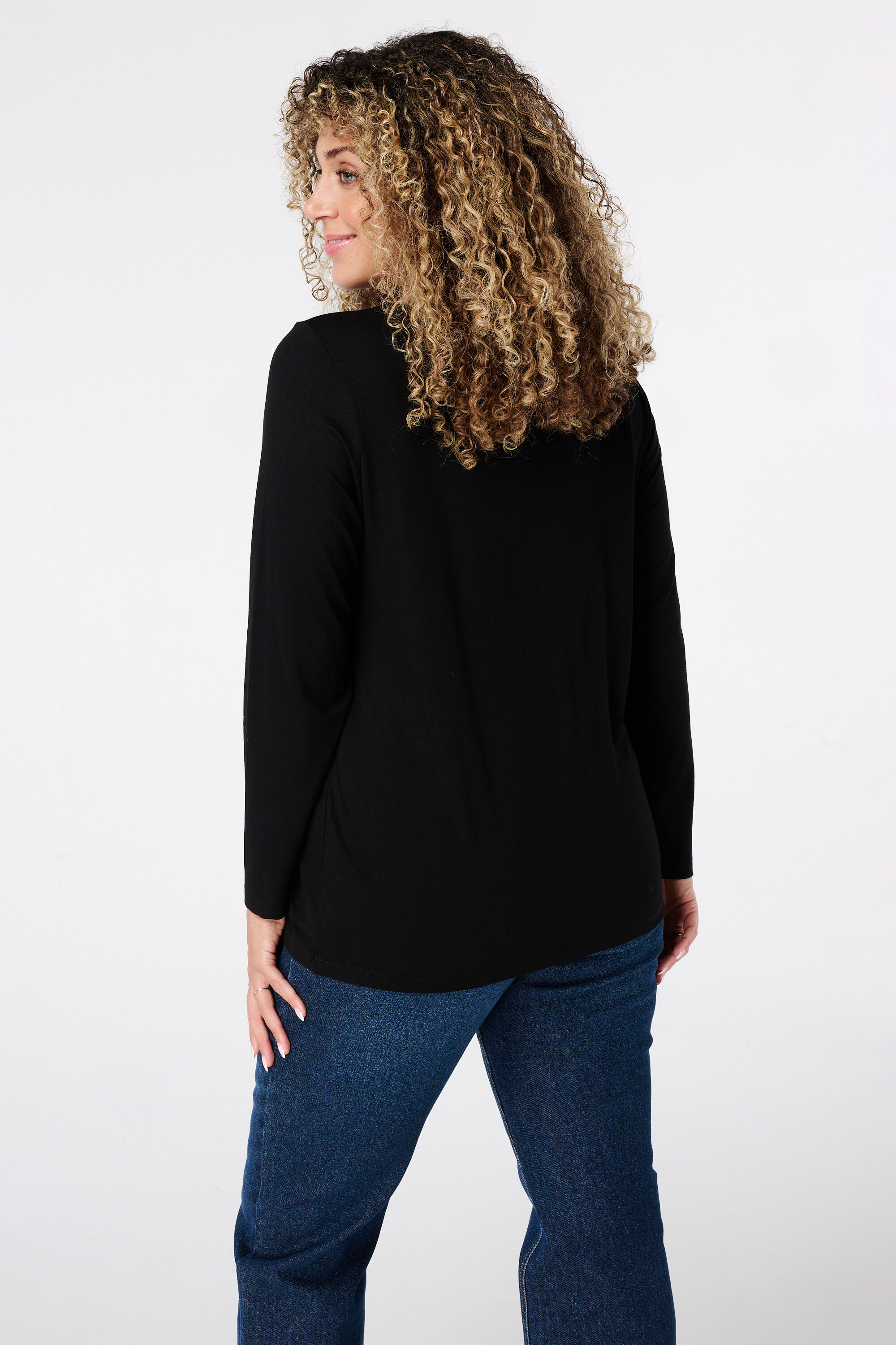 Top de manga larga y cuello redondo image number 3