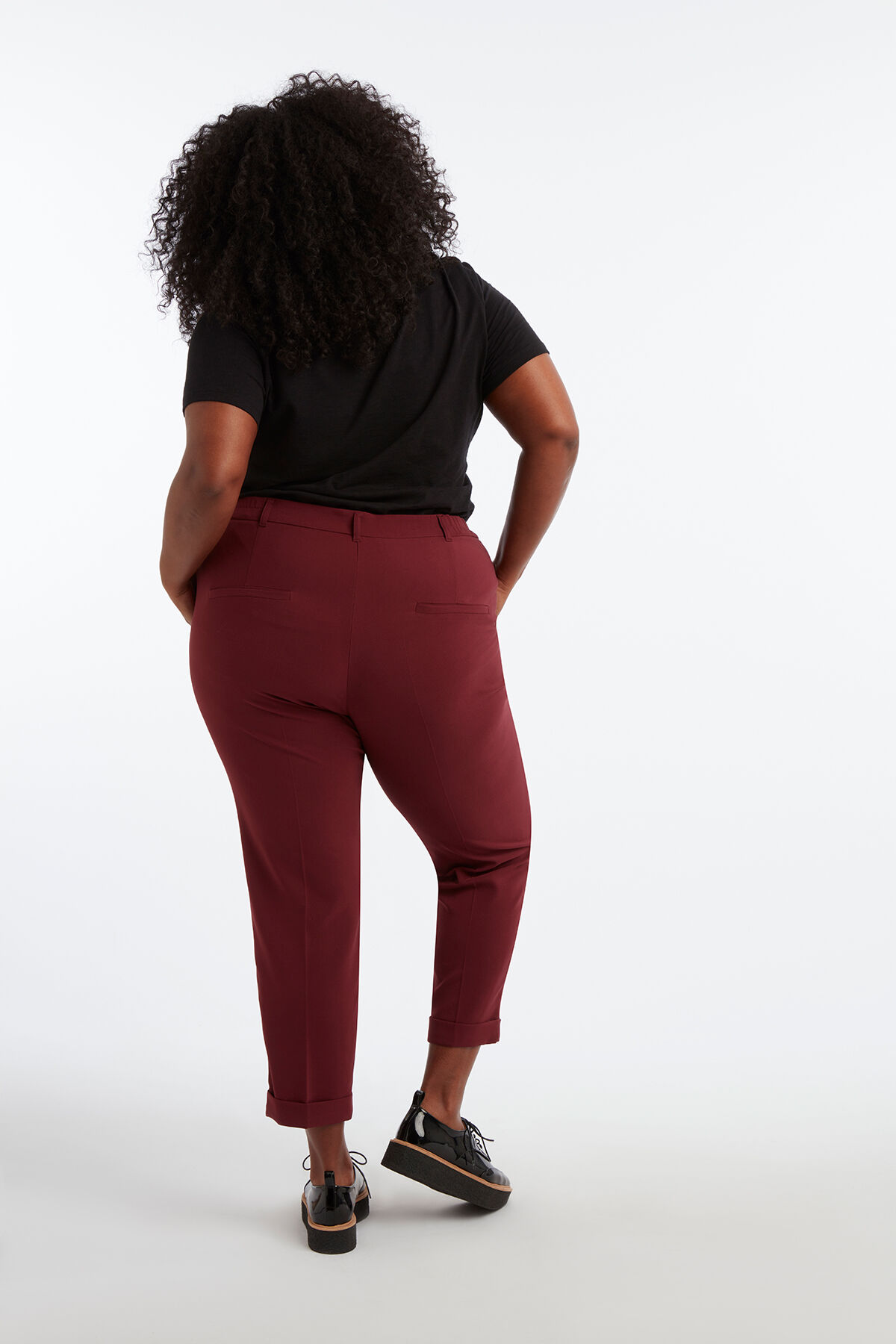 Pantalones tobilleros image number 3