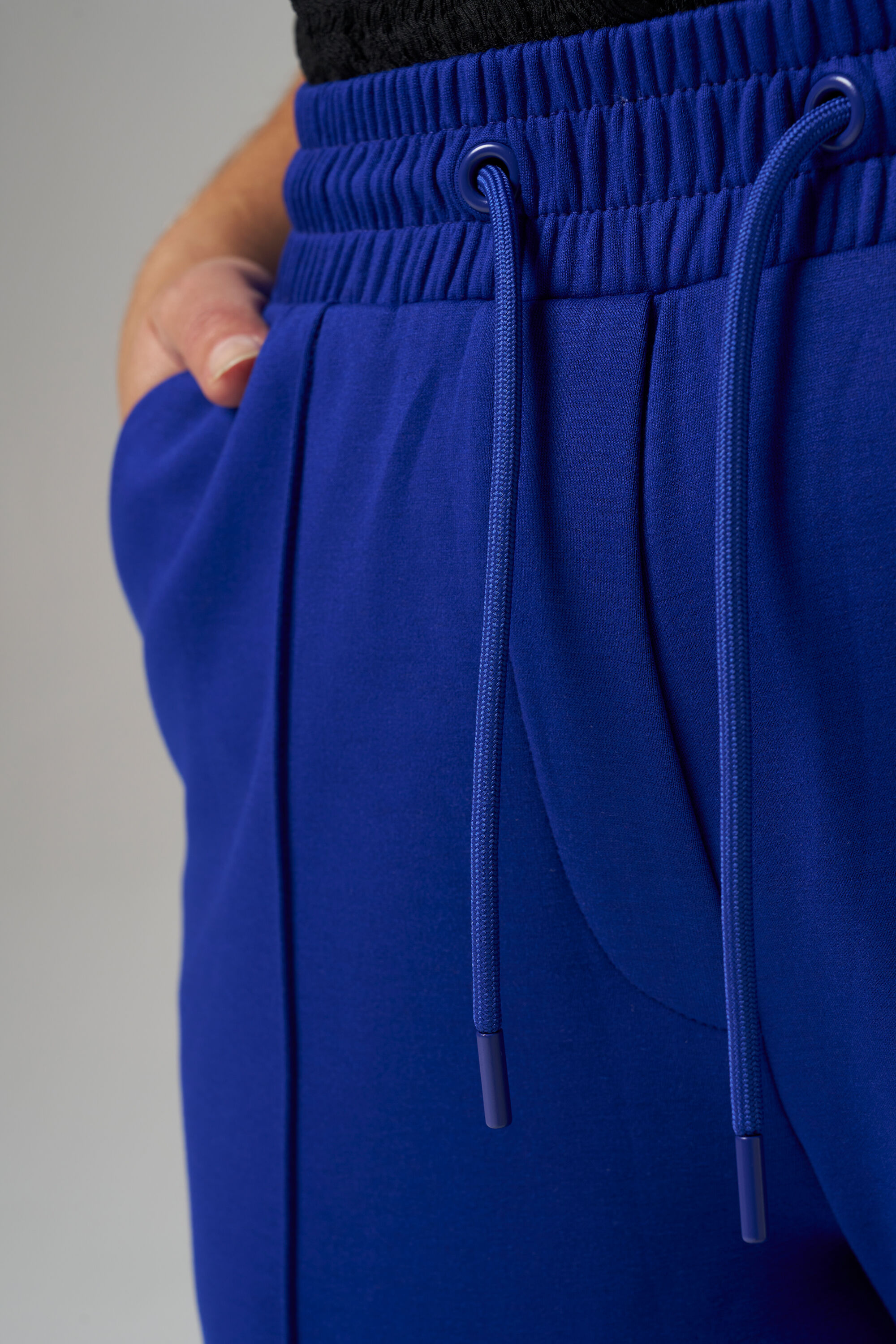 Vaqueros con pespunte decorativo  image number 3