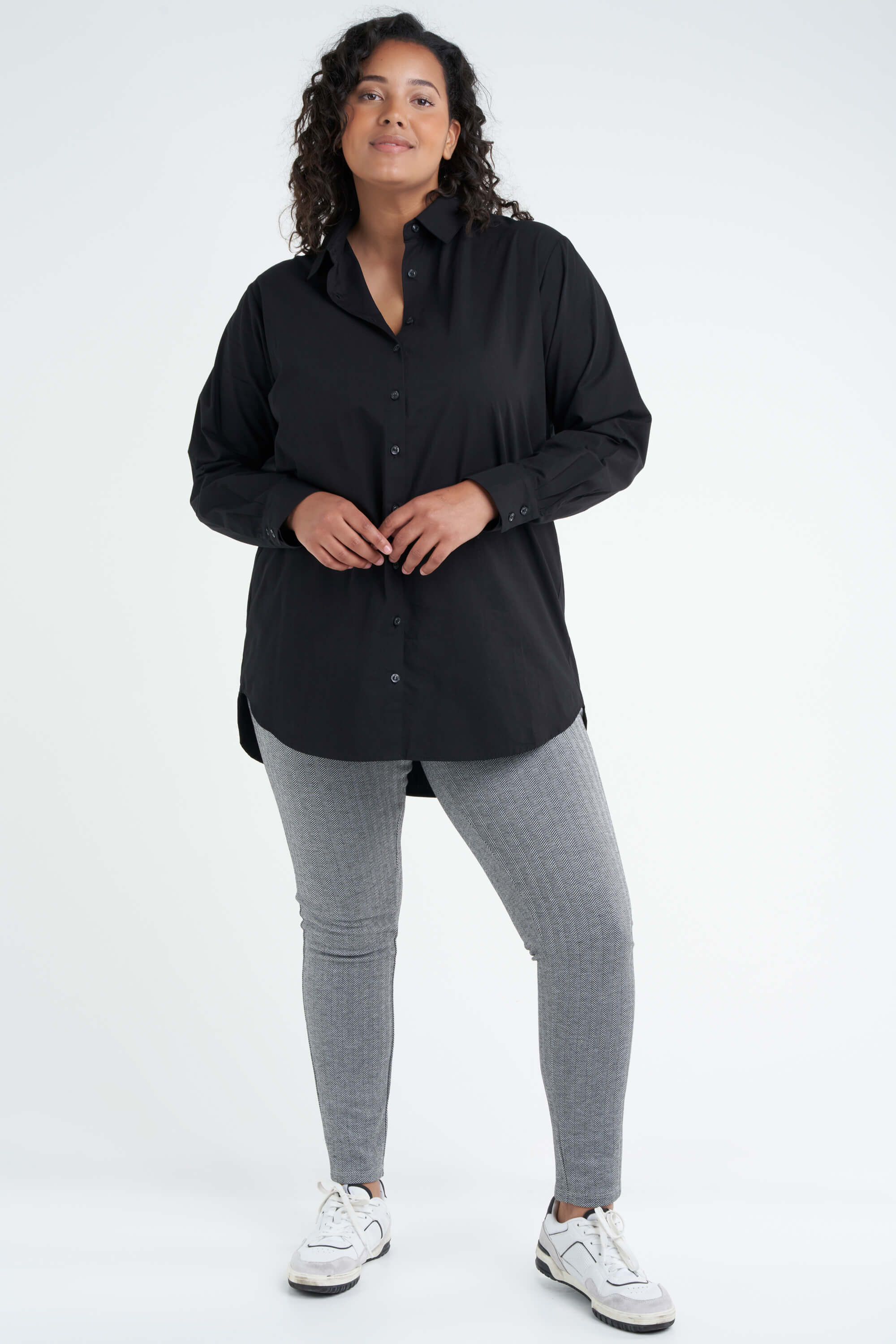 Tregging con dise&ntilde;o de tendencia image number 3