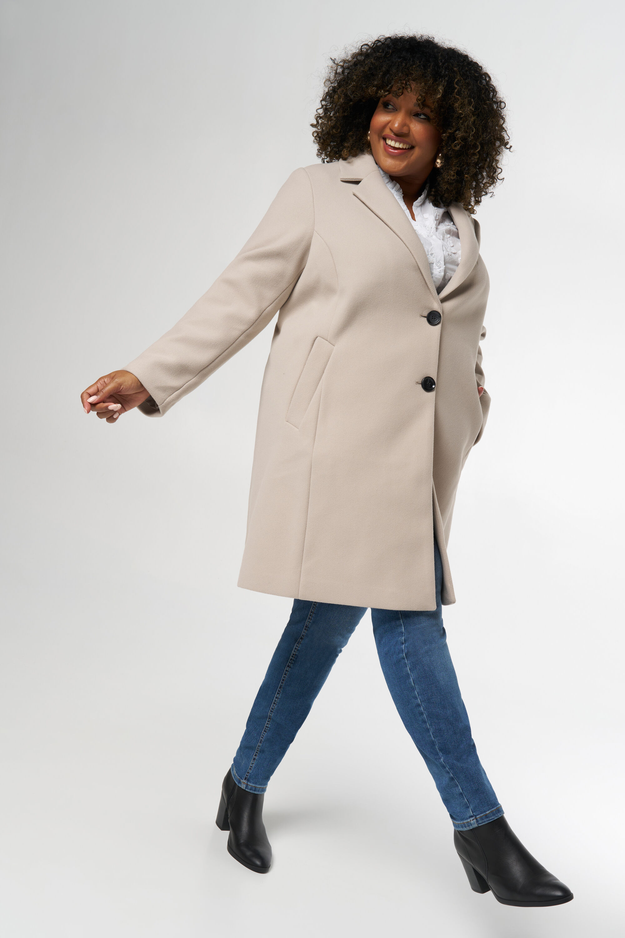 Abrigo con cierre de bot&oacute;n image number 5