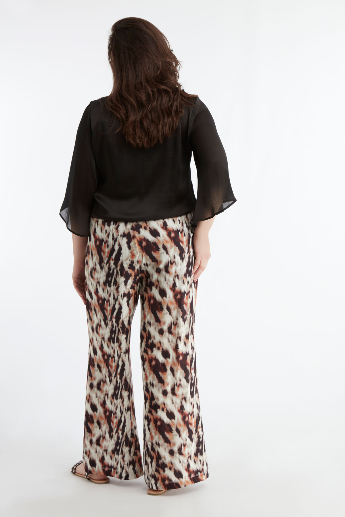 Blusa negra image number 4