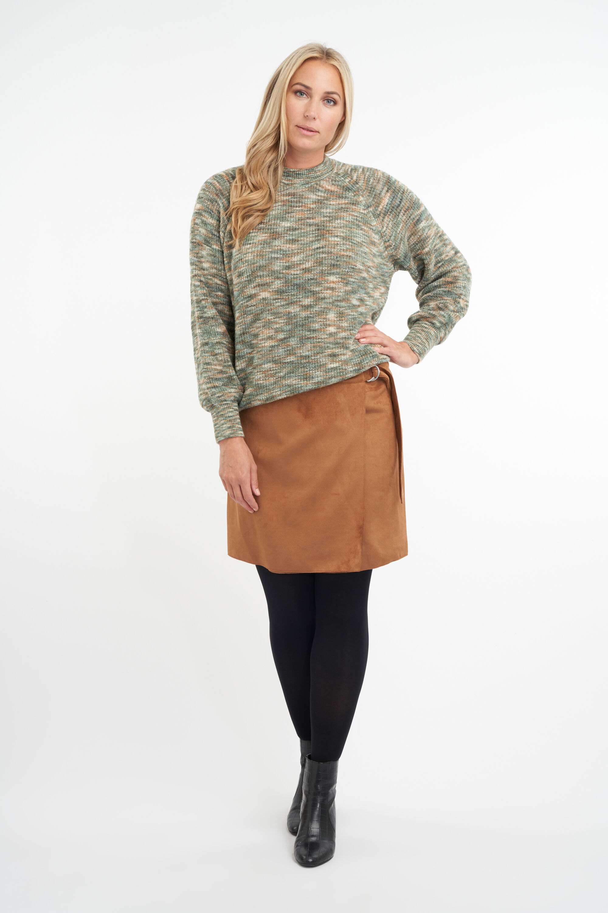 Sobrefalda de ante image number 6