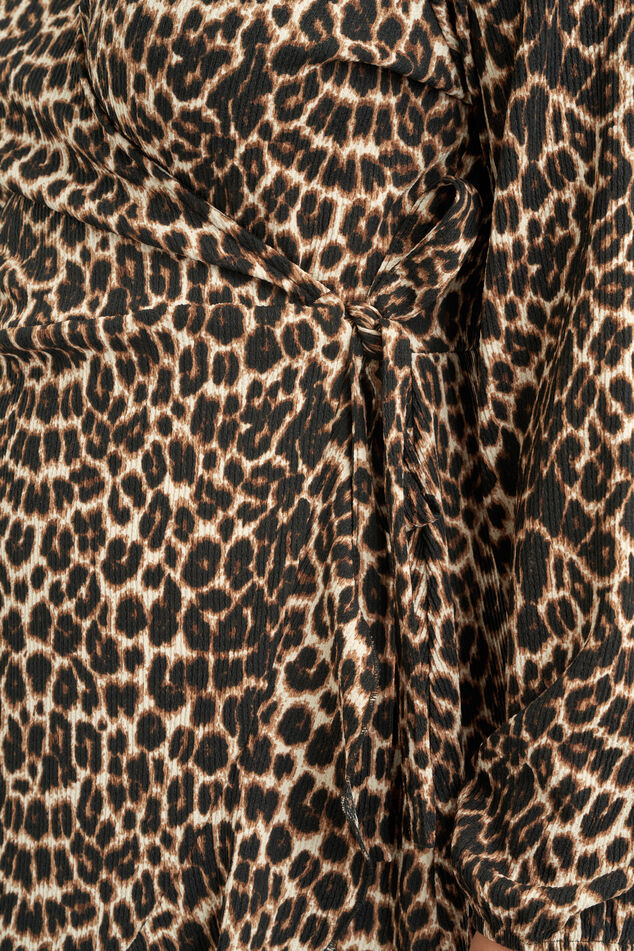 Vestido cruzado con estampado image number 5