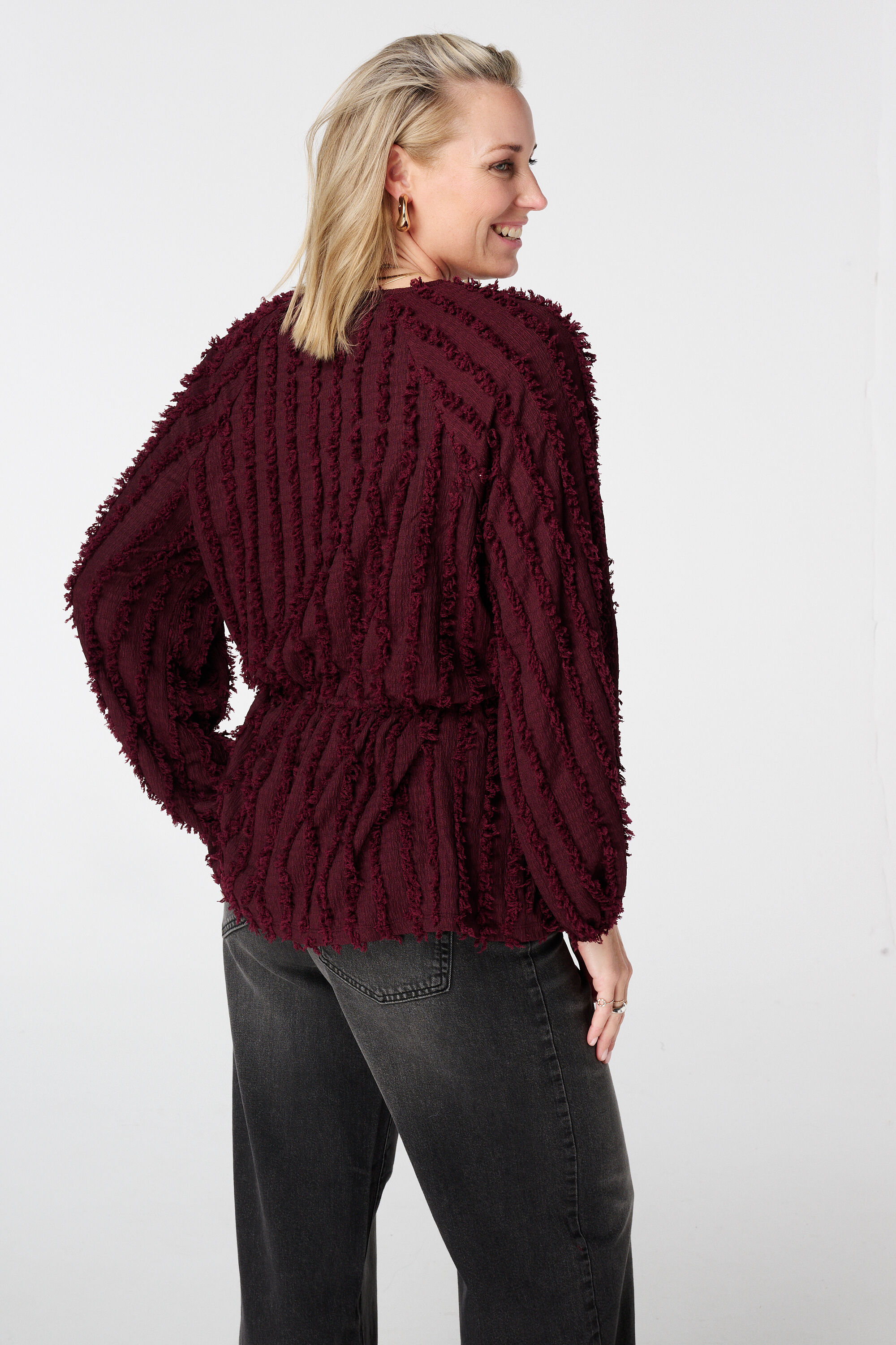 Top de punto peludo con cord&oacute;n ajustable image number 3