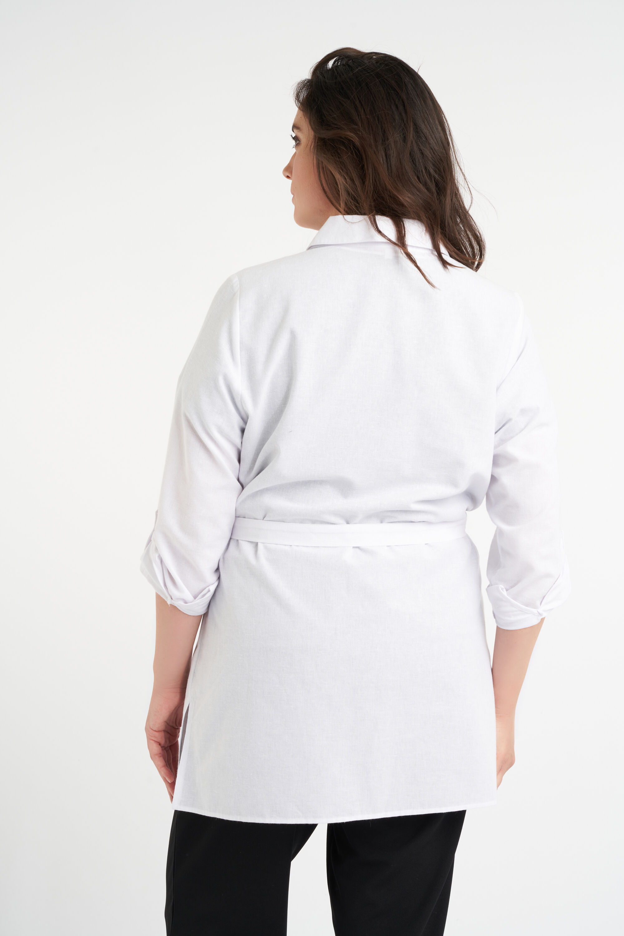 Chaqueta con cinto atado image number 3