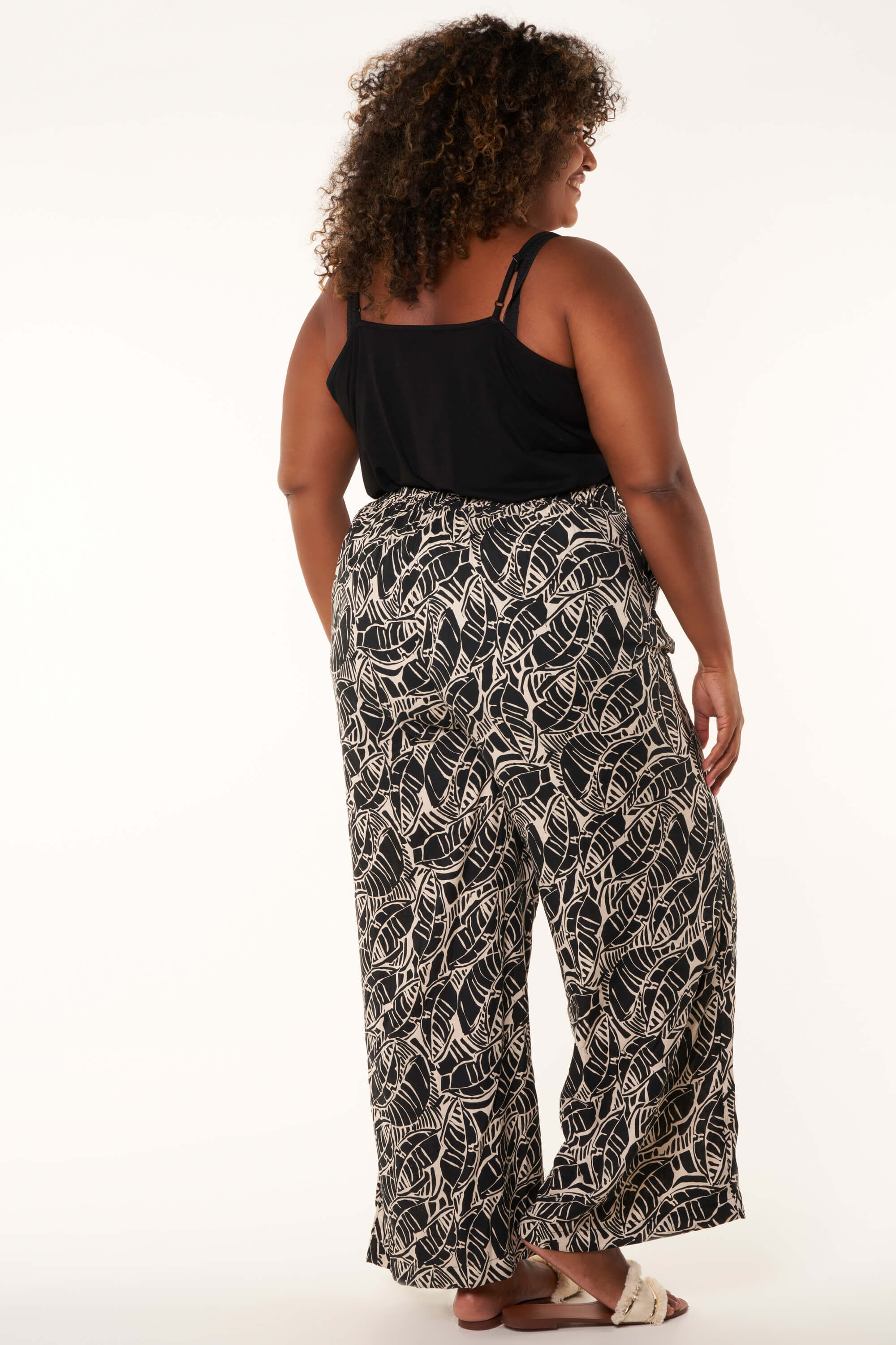 Pantalones de pernera ancha image number 3