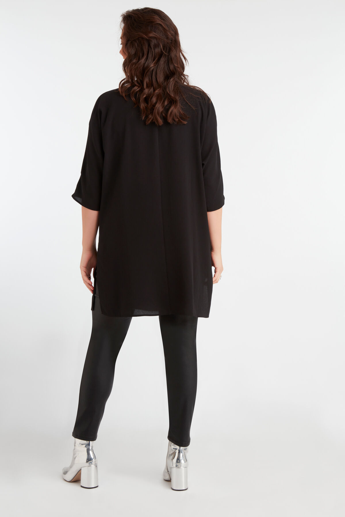 Blusa de hombros descubiertos image number 6