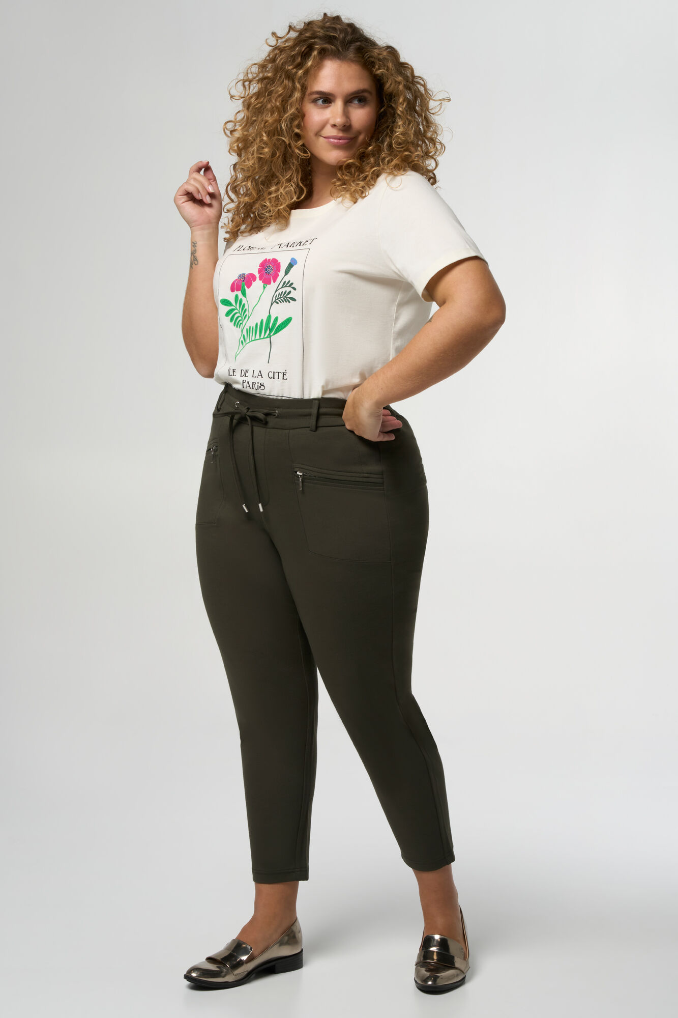 Pantalones tobilleros con cremalleras image number 6