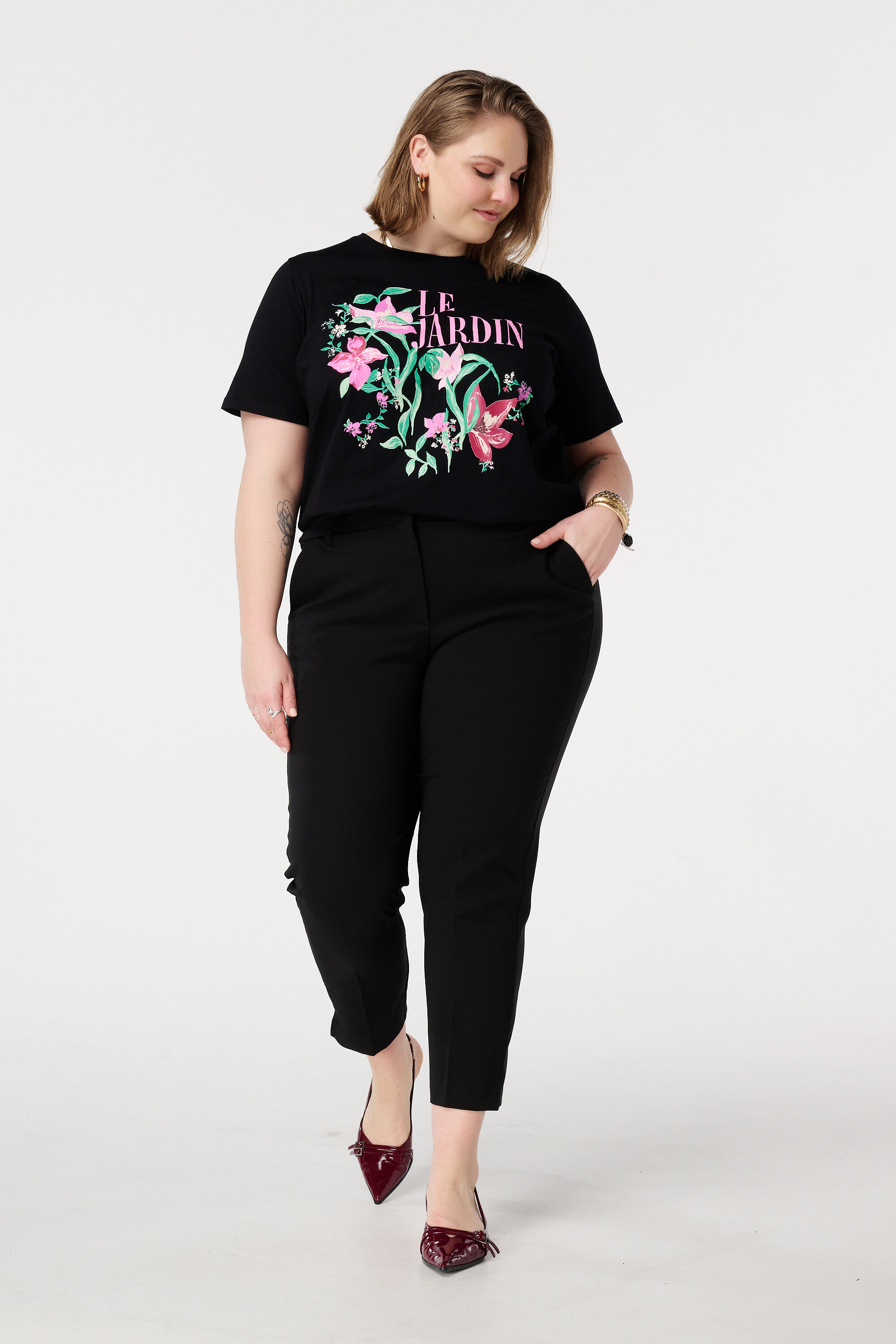 Pantal&oacute;n recto con cintura el&aacute;stica