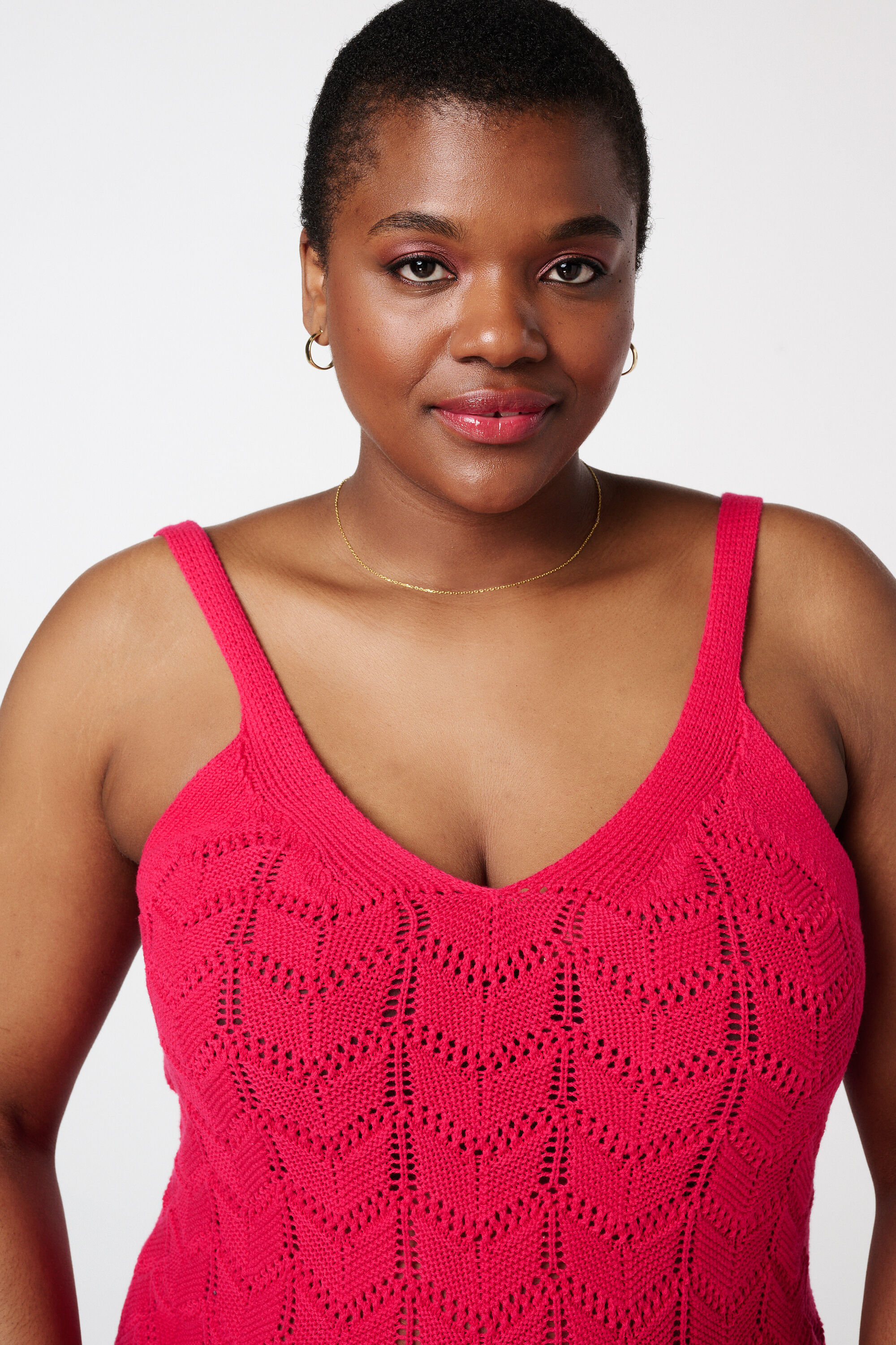 Top de ganchillo con escote en pico image number 4