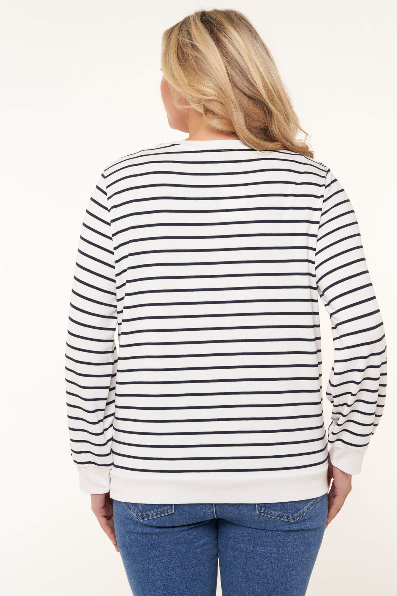 Su&eacute;ter de rayas con dise&ntilde;o image number 4