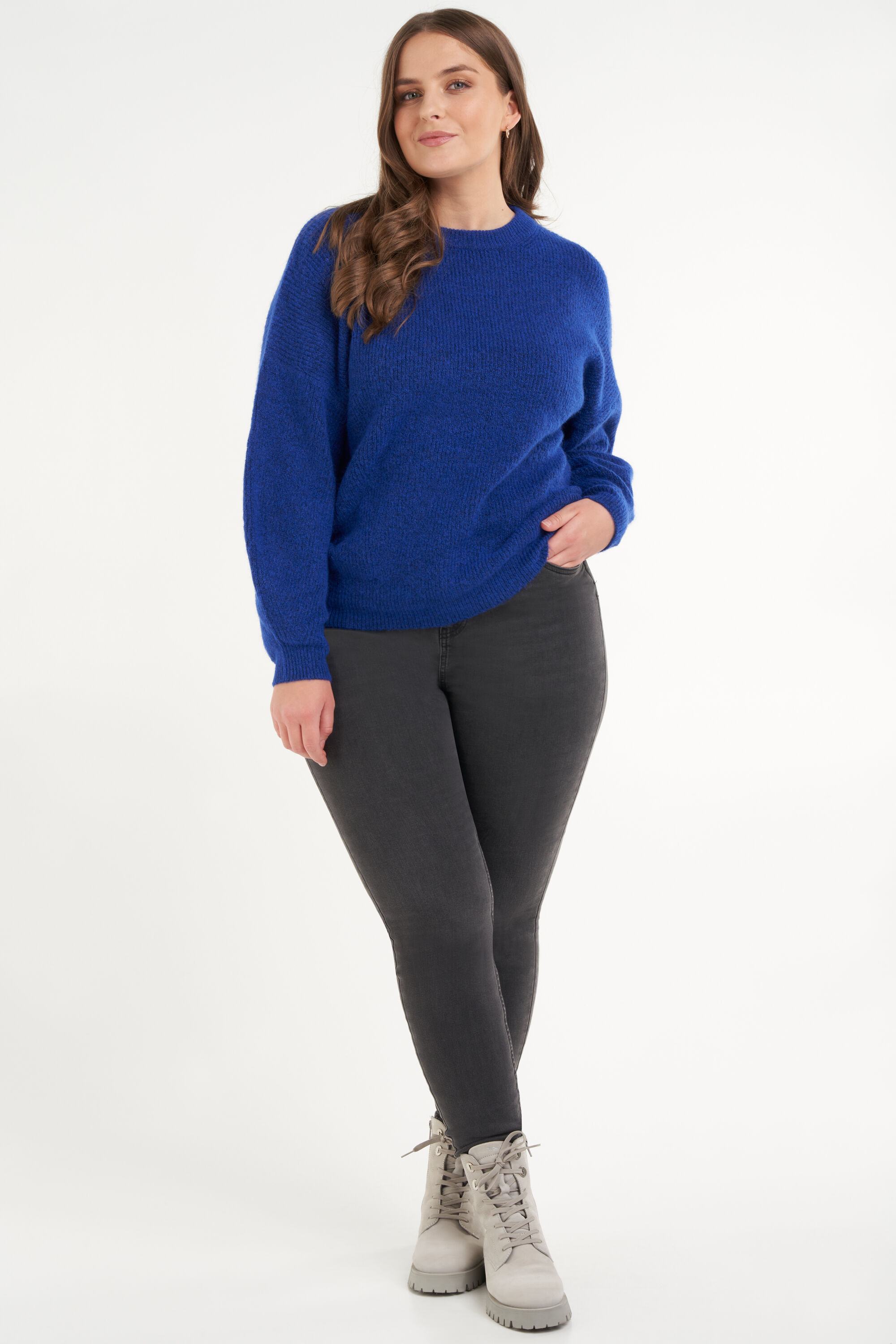 Su&eacute;ter con manga ancha image number 5