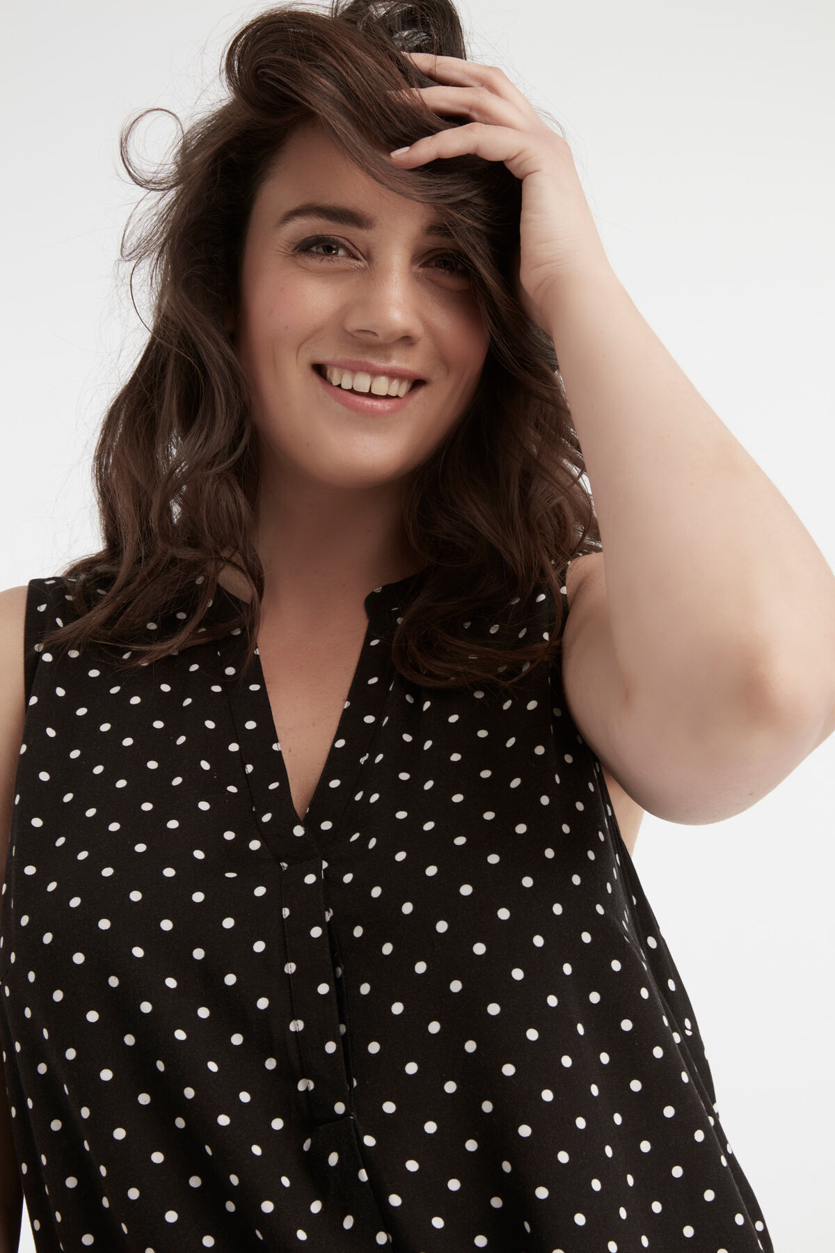 Blusa de encaje sin mangas image number 3