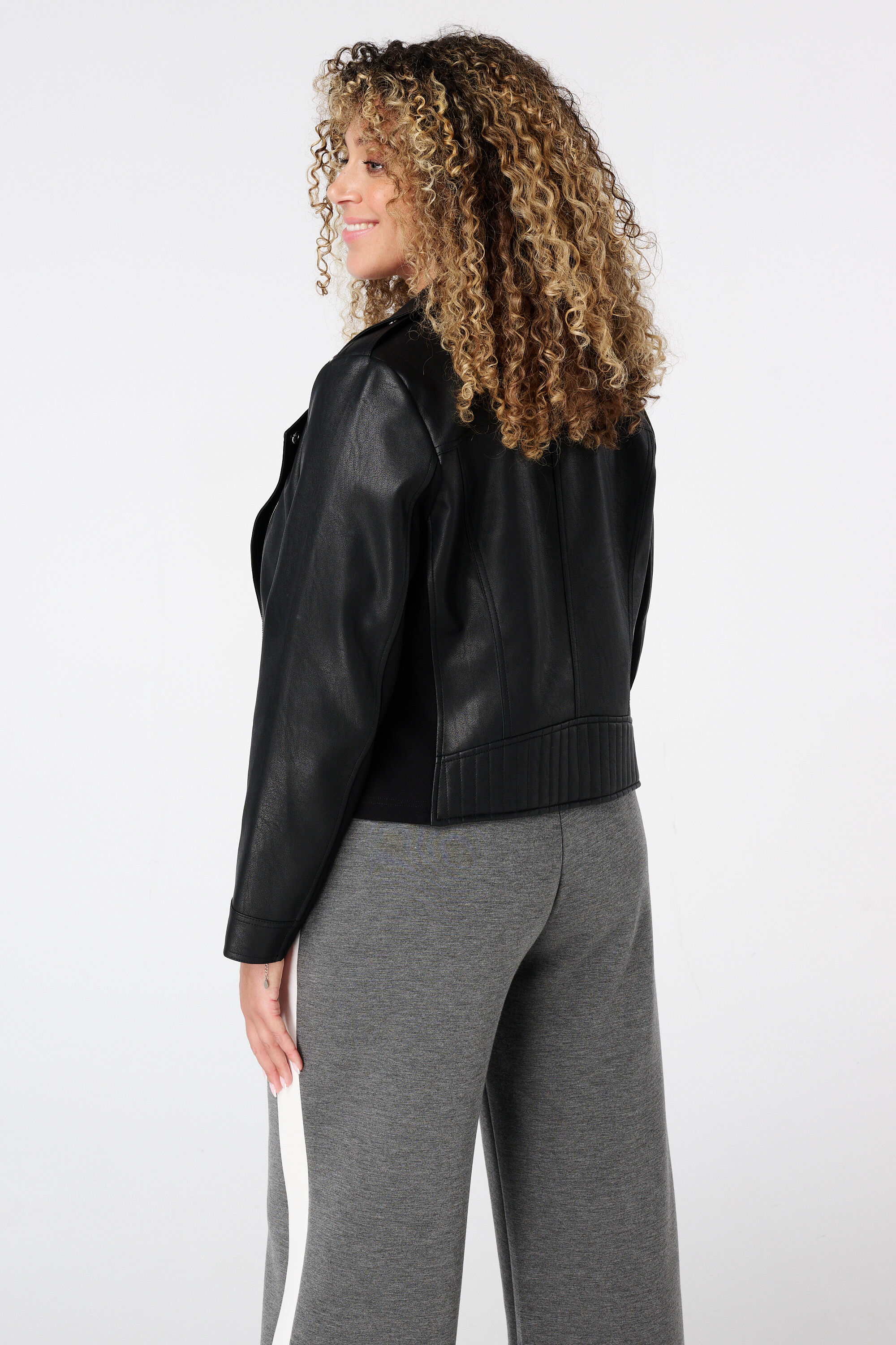 Cazadora biker de polipiel image number 3