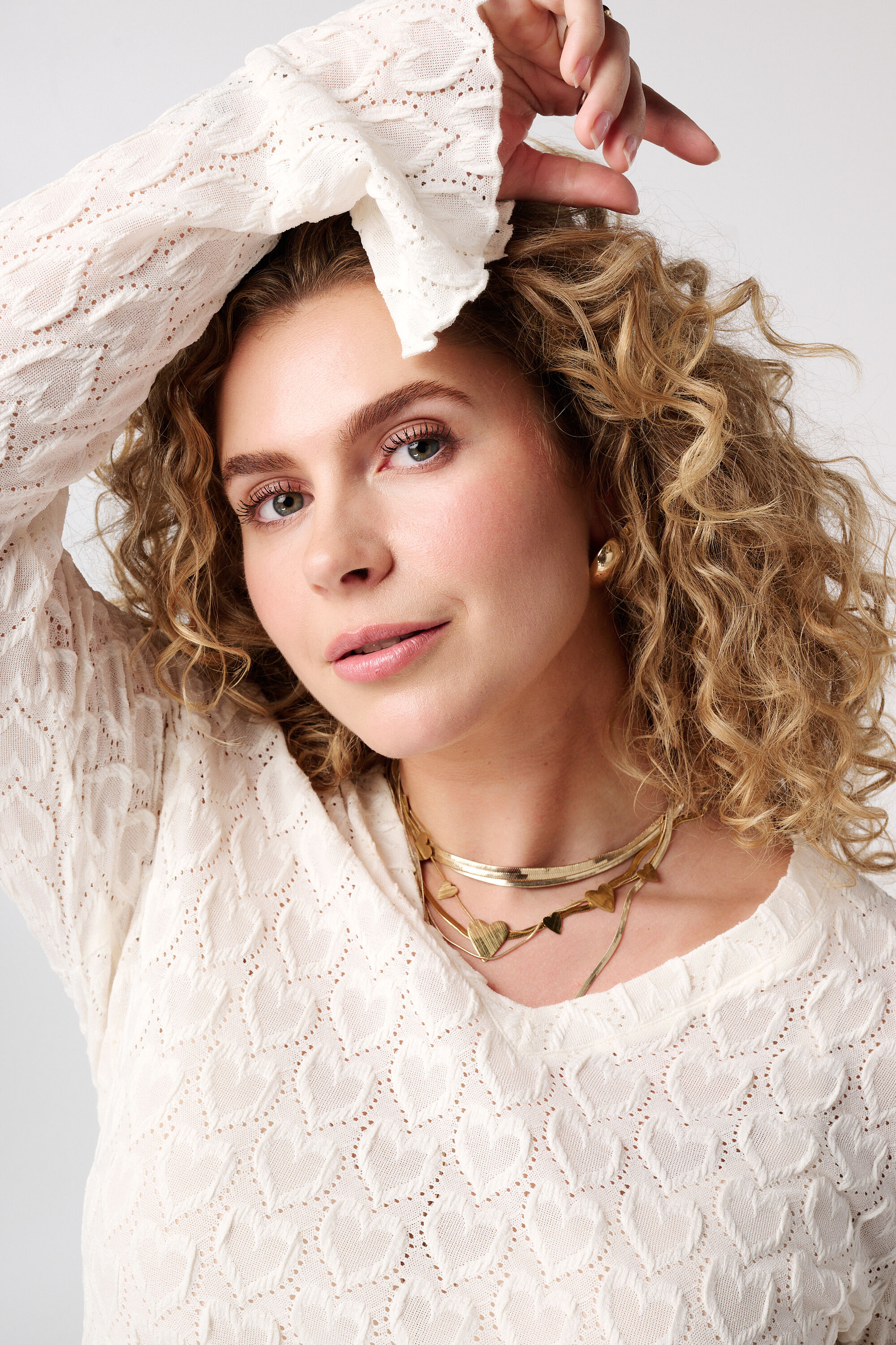 Top con mangas abullonadas image number 4