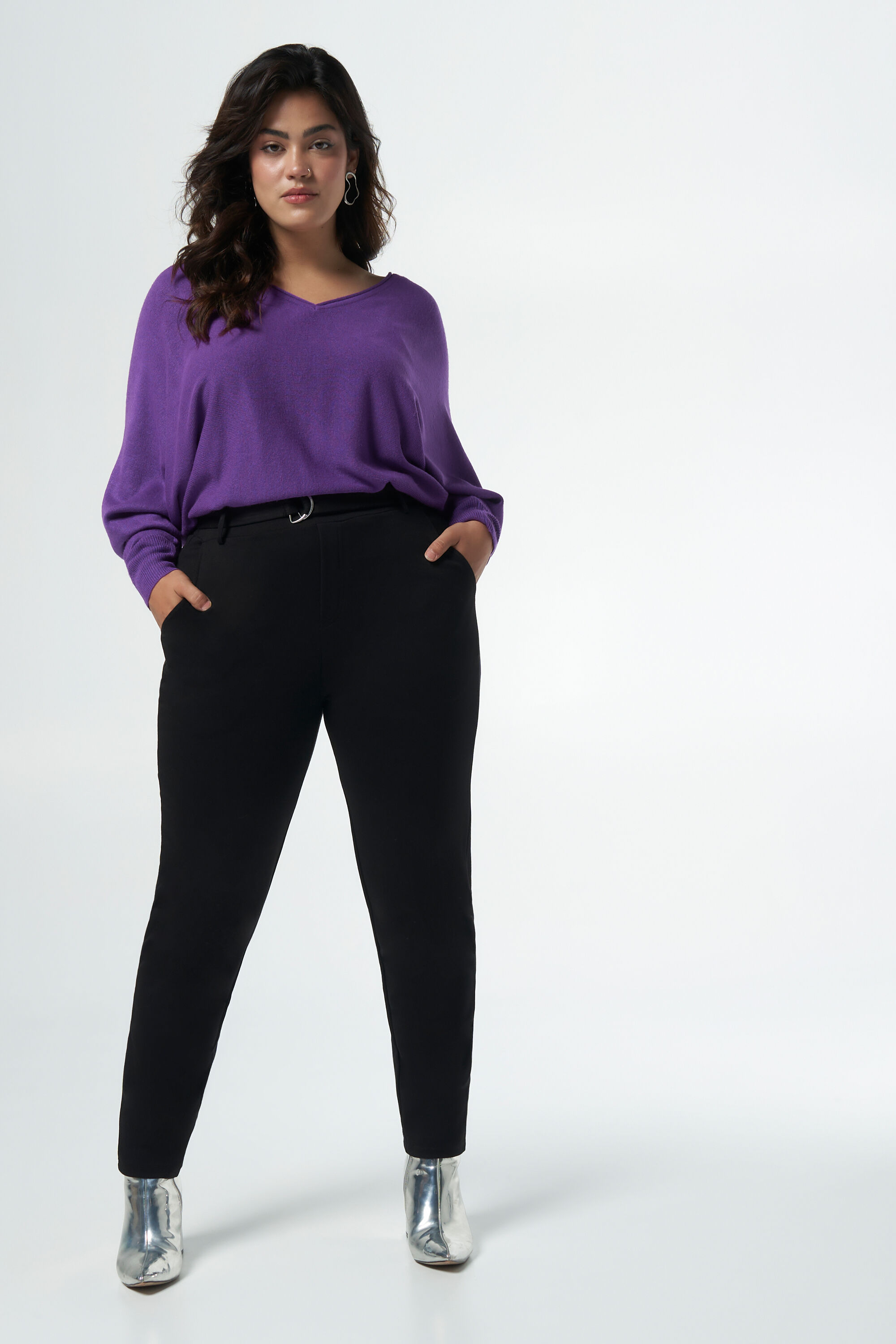 Pantalones con cinto image number 0