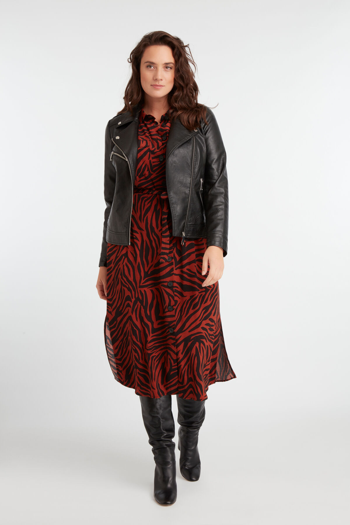 Vestido camisero image number 6